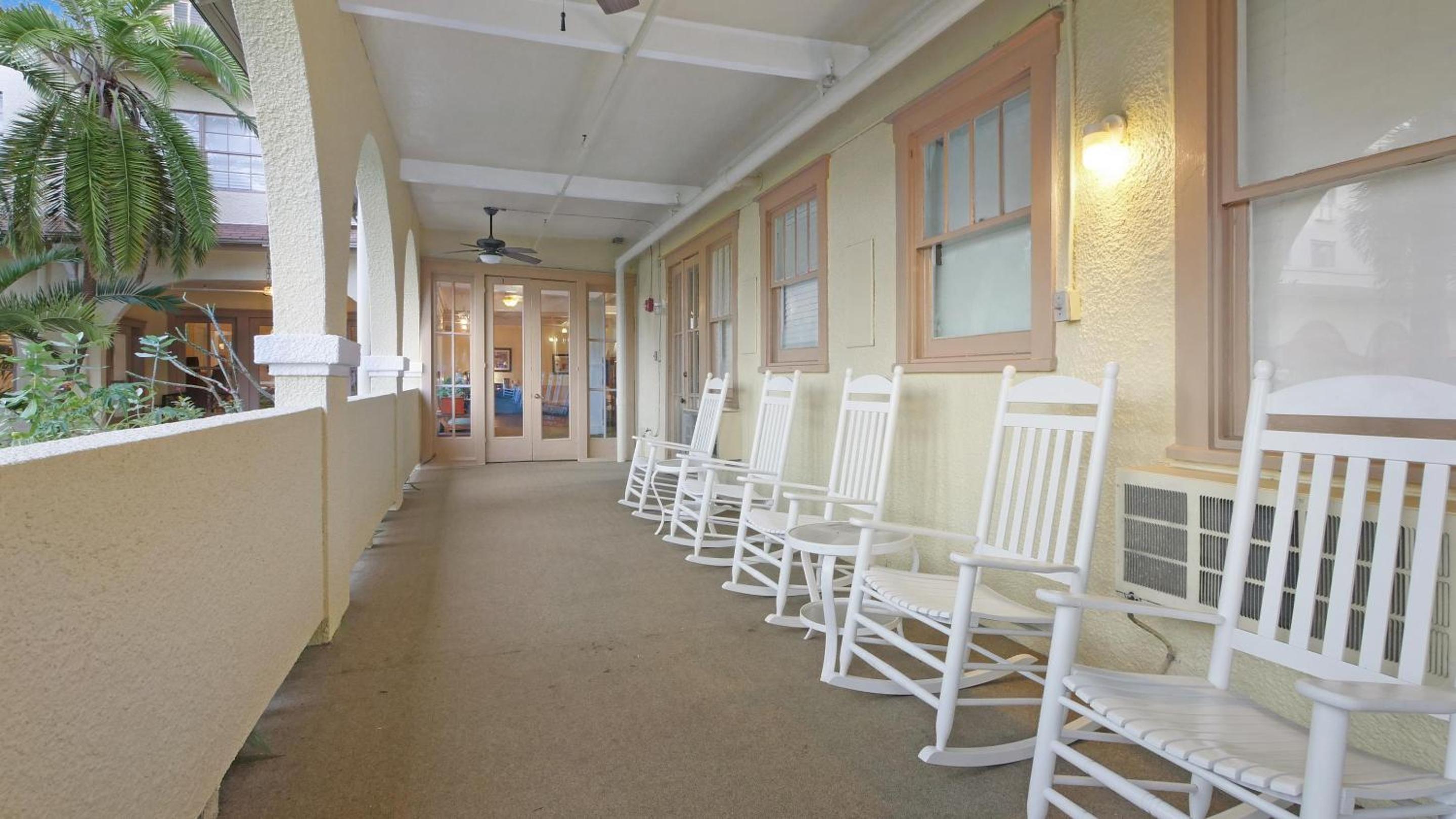 Quadruple Room with Terrace and Garden View photo 3