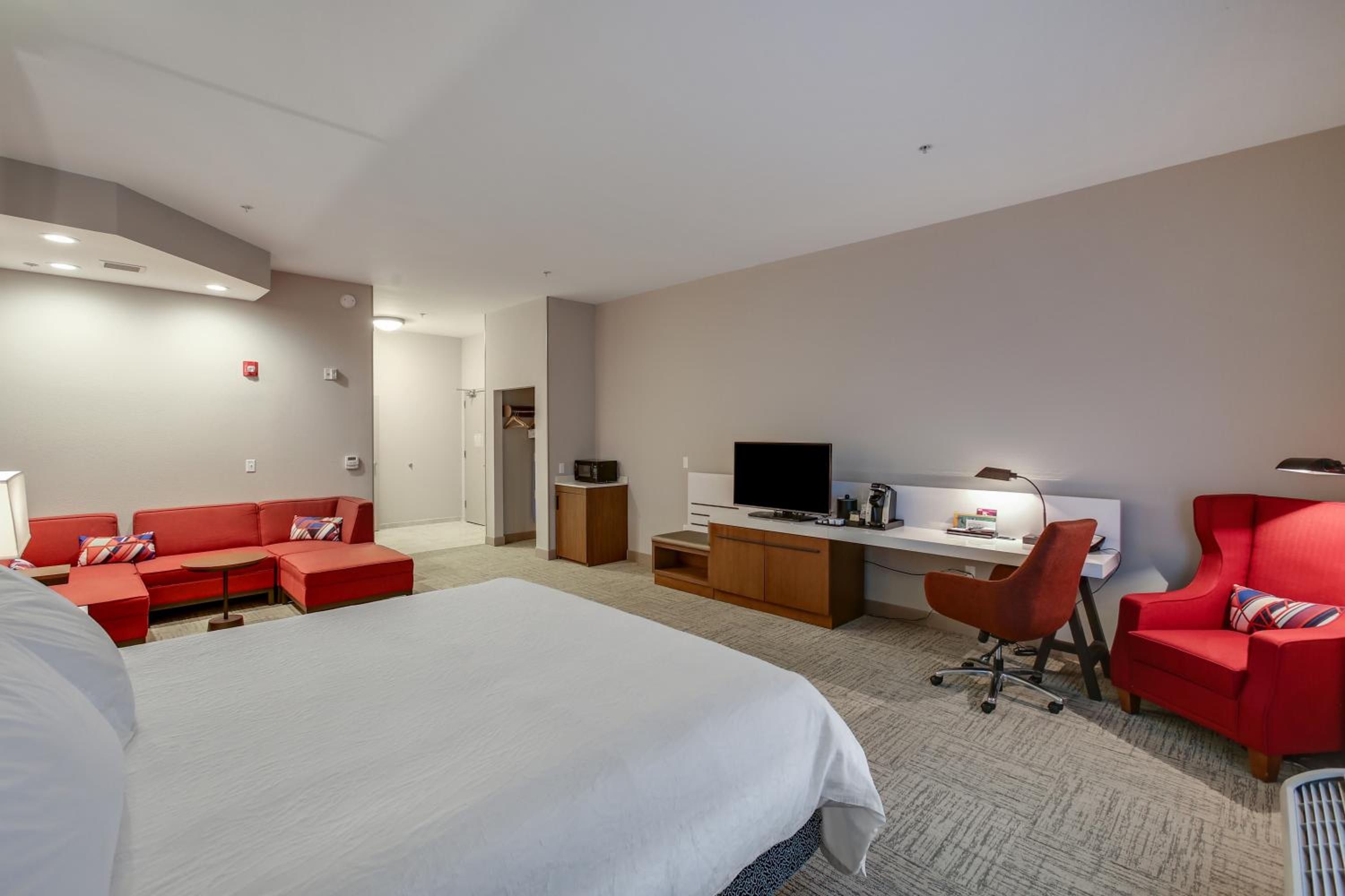 Queen Room with Two Queen Beds - Mobility Access - Photo 2