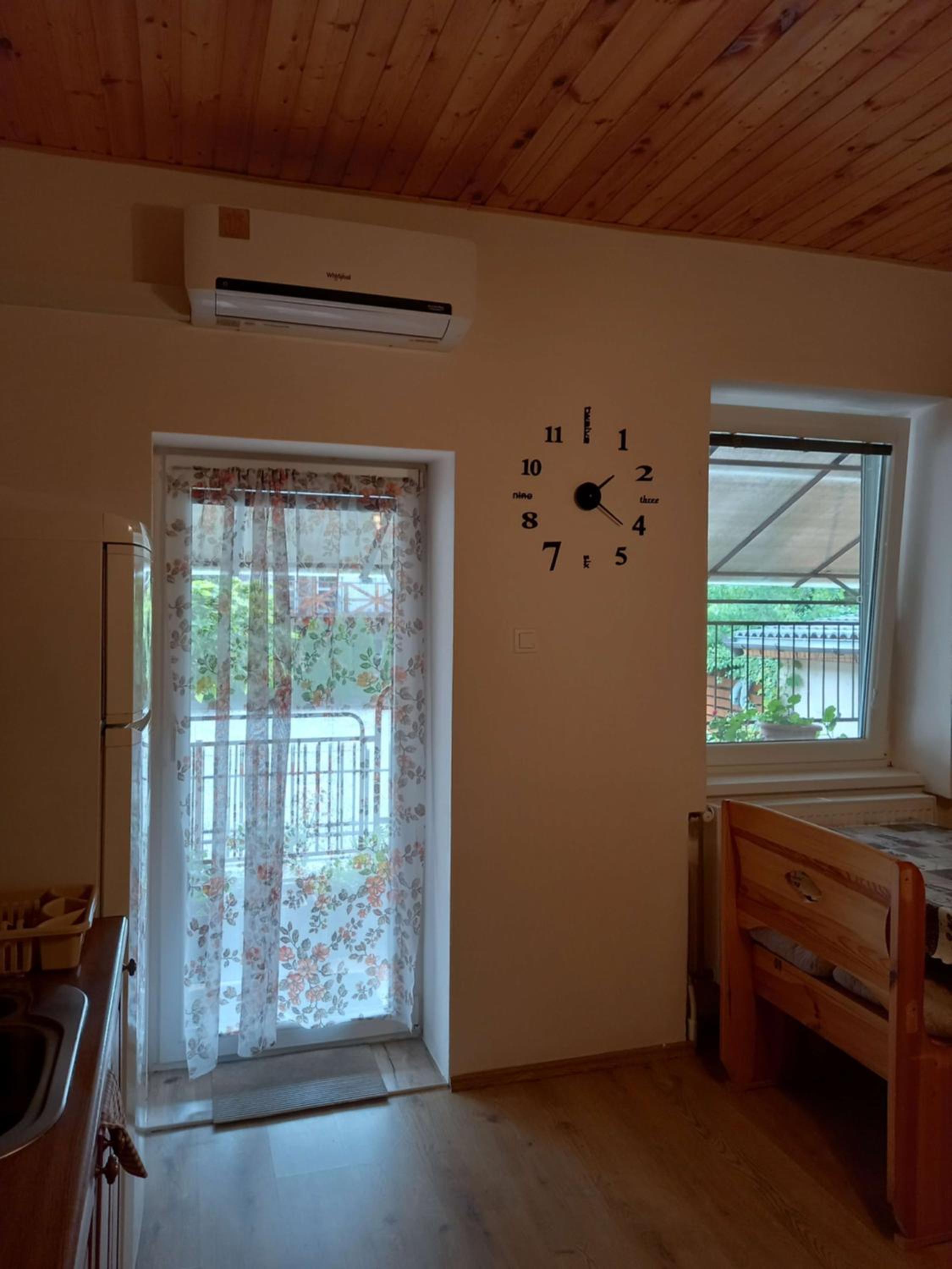 Family Room with Balcony photo 3