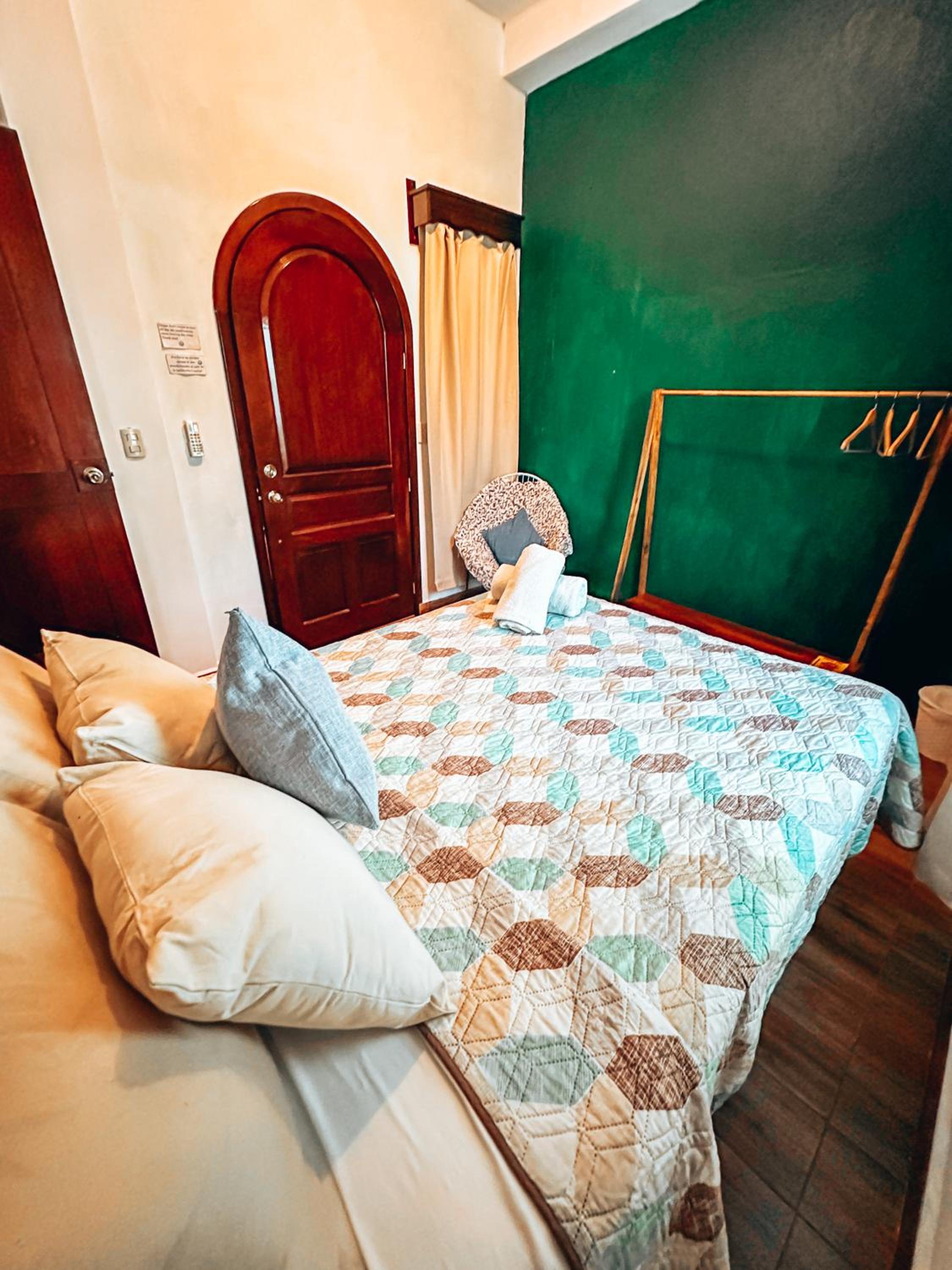 Double Room with Private Bathroom photo 2