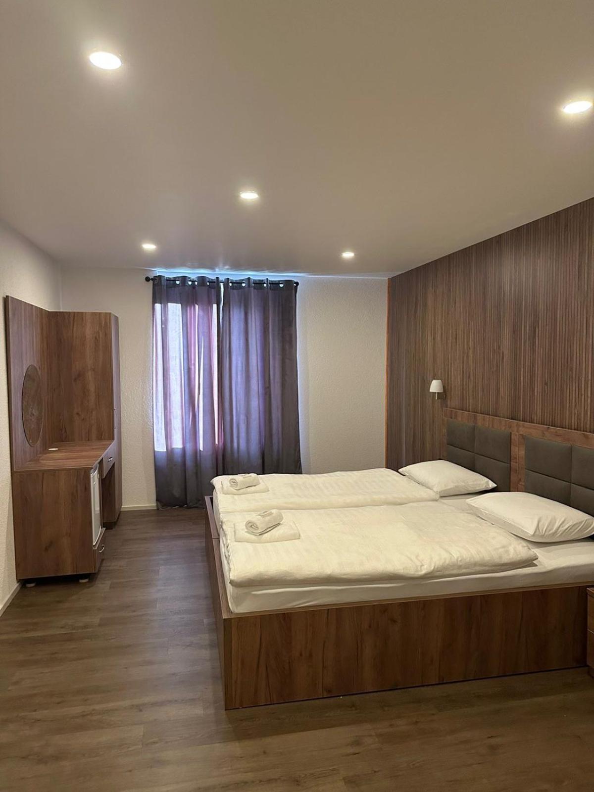 Double Room - Photo 6