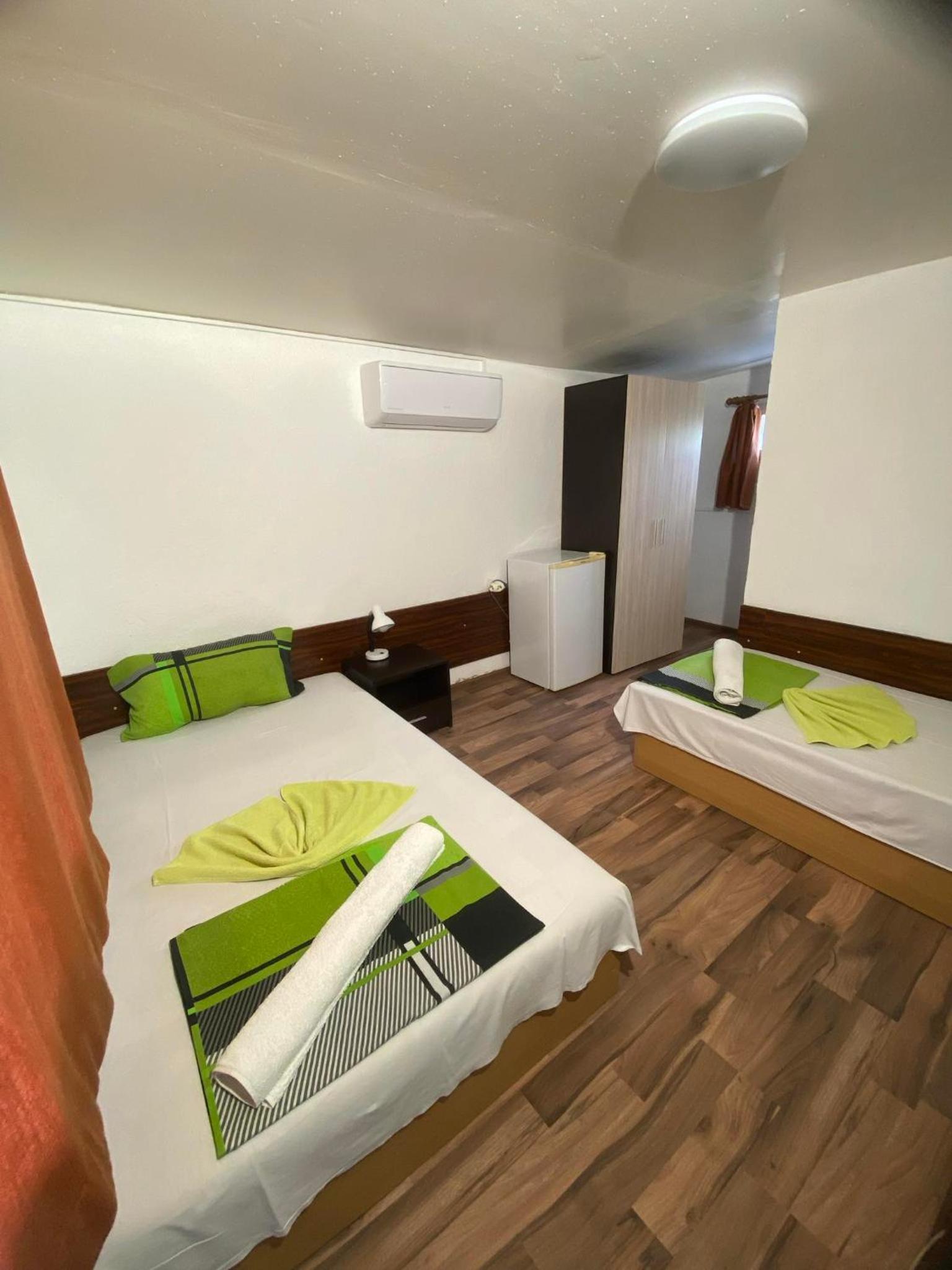 Deluxe Double Room (2 Adults + 1 Child) photo 1