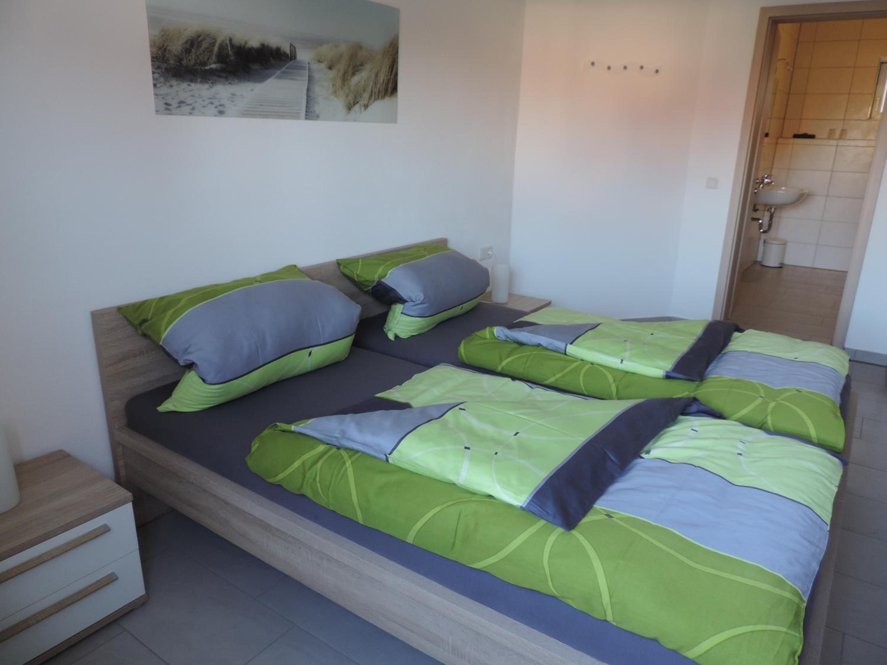 Double or Twin Room with Bathroom - Photo 1