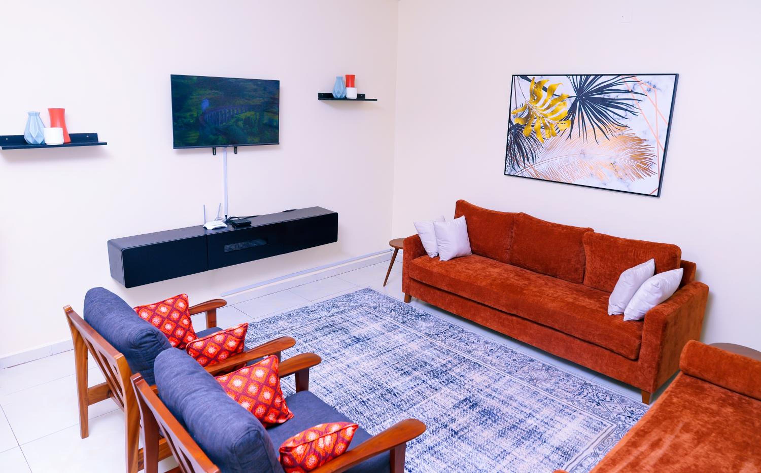 Three-Bedroom Apartment photo 3