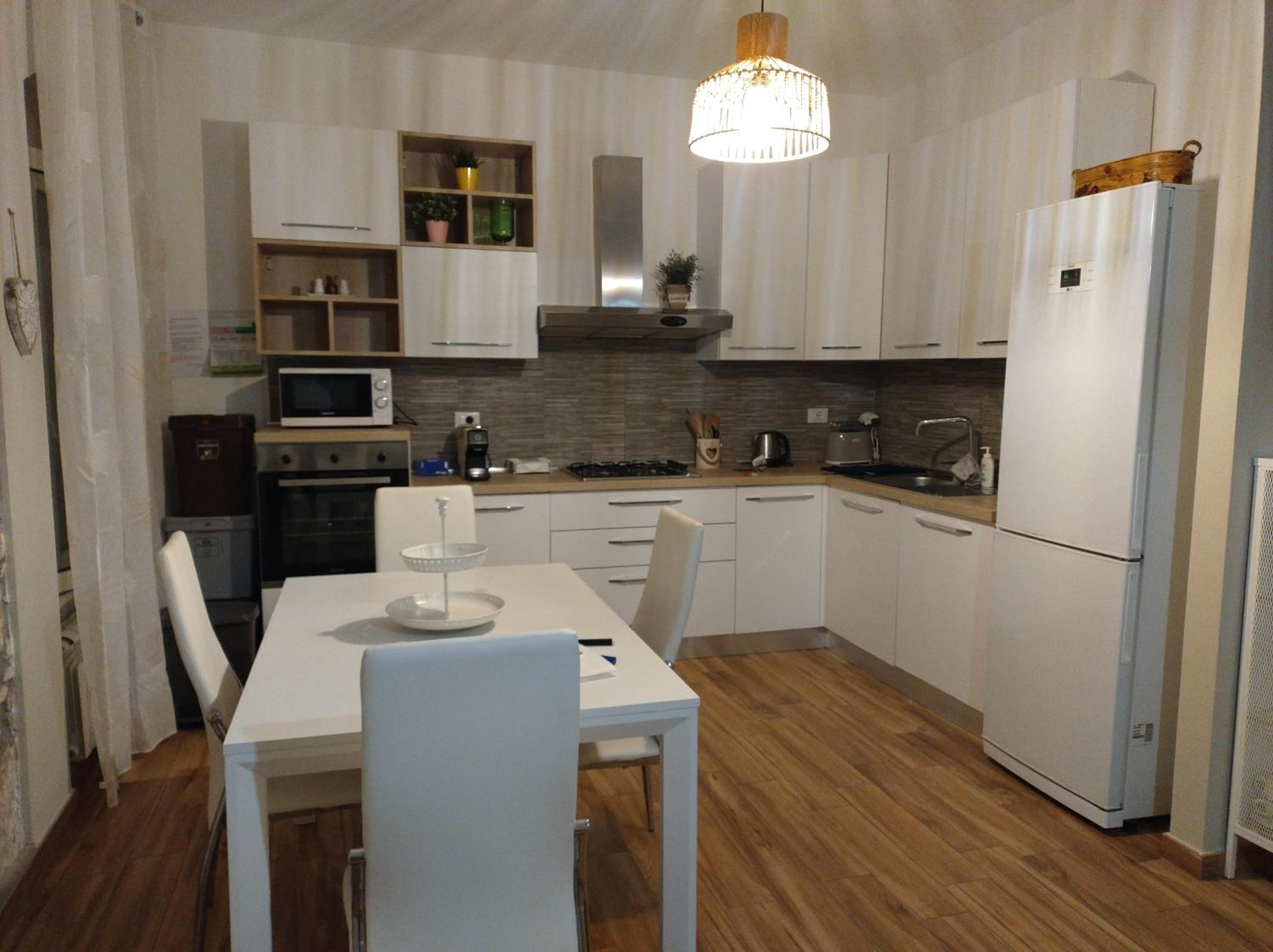 Two-Bedroom Apartment - Photo 21
