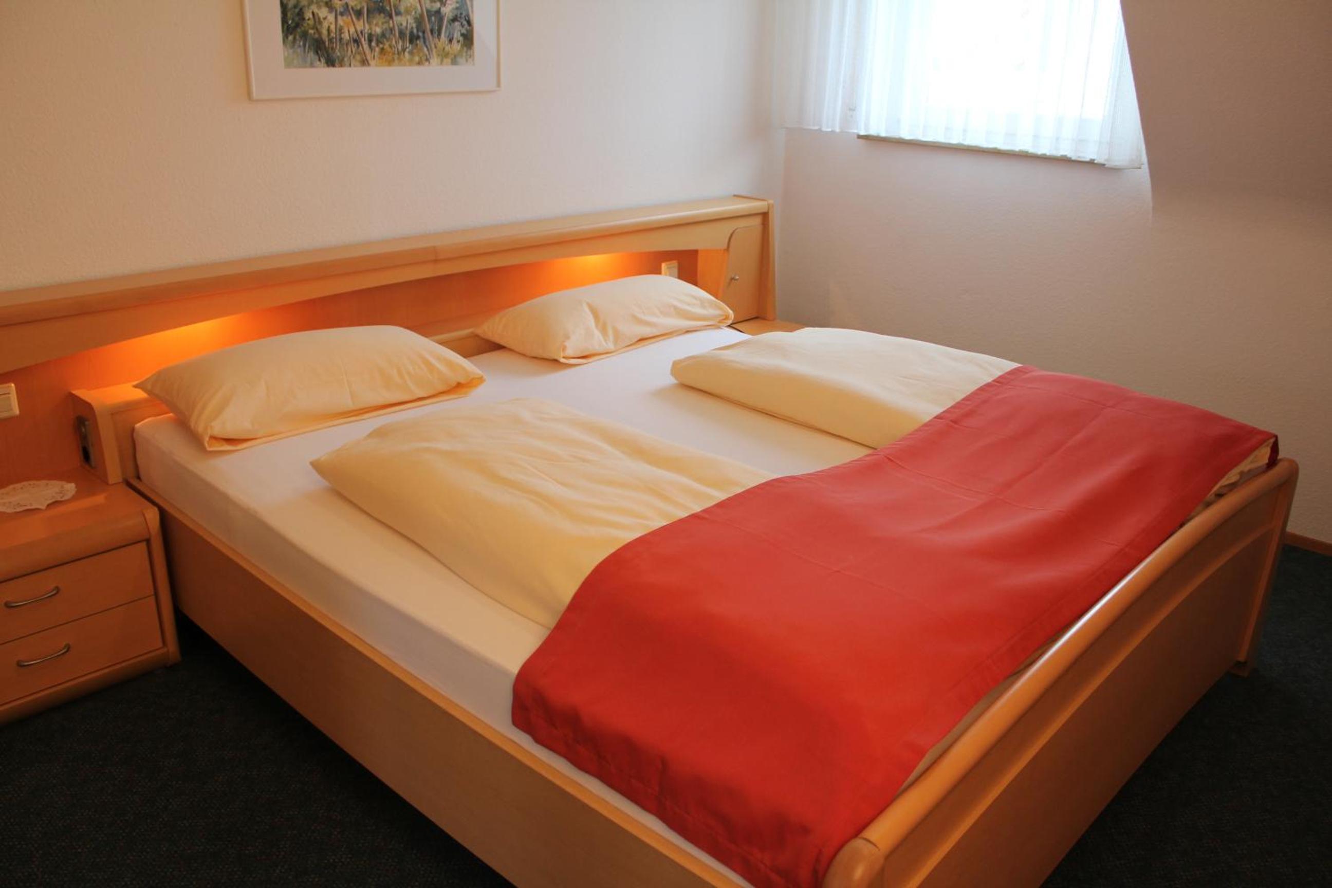 One-Bedroom Apartment photo 1