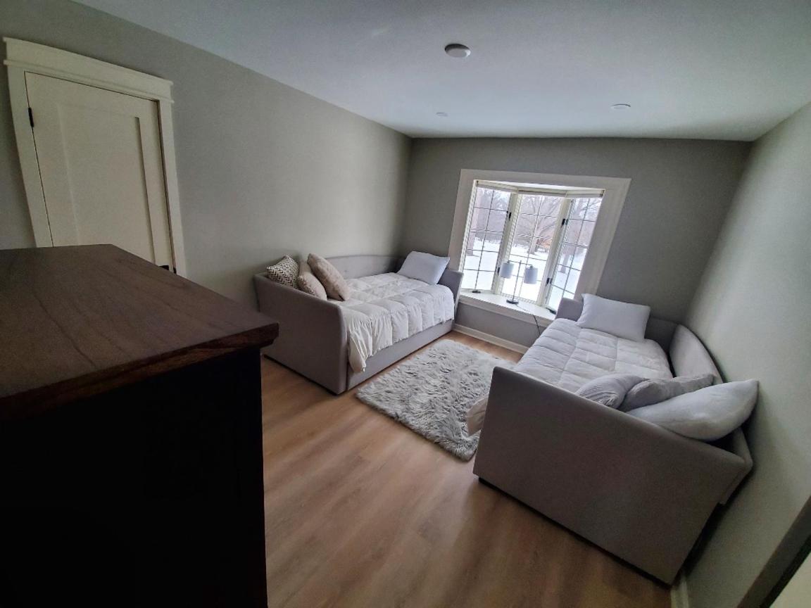 Three-Bedroom House photo 1