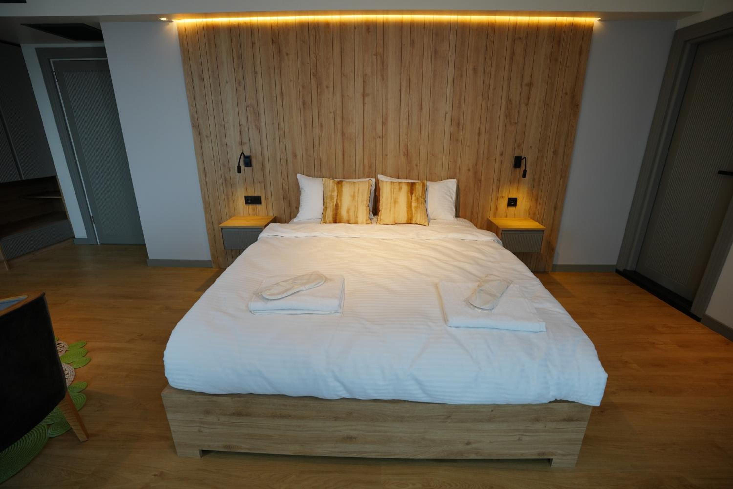 Double Room with Spa Bath photo 1