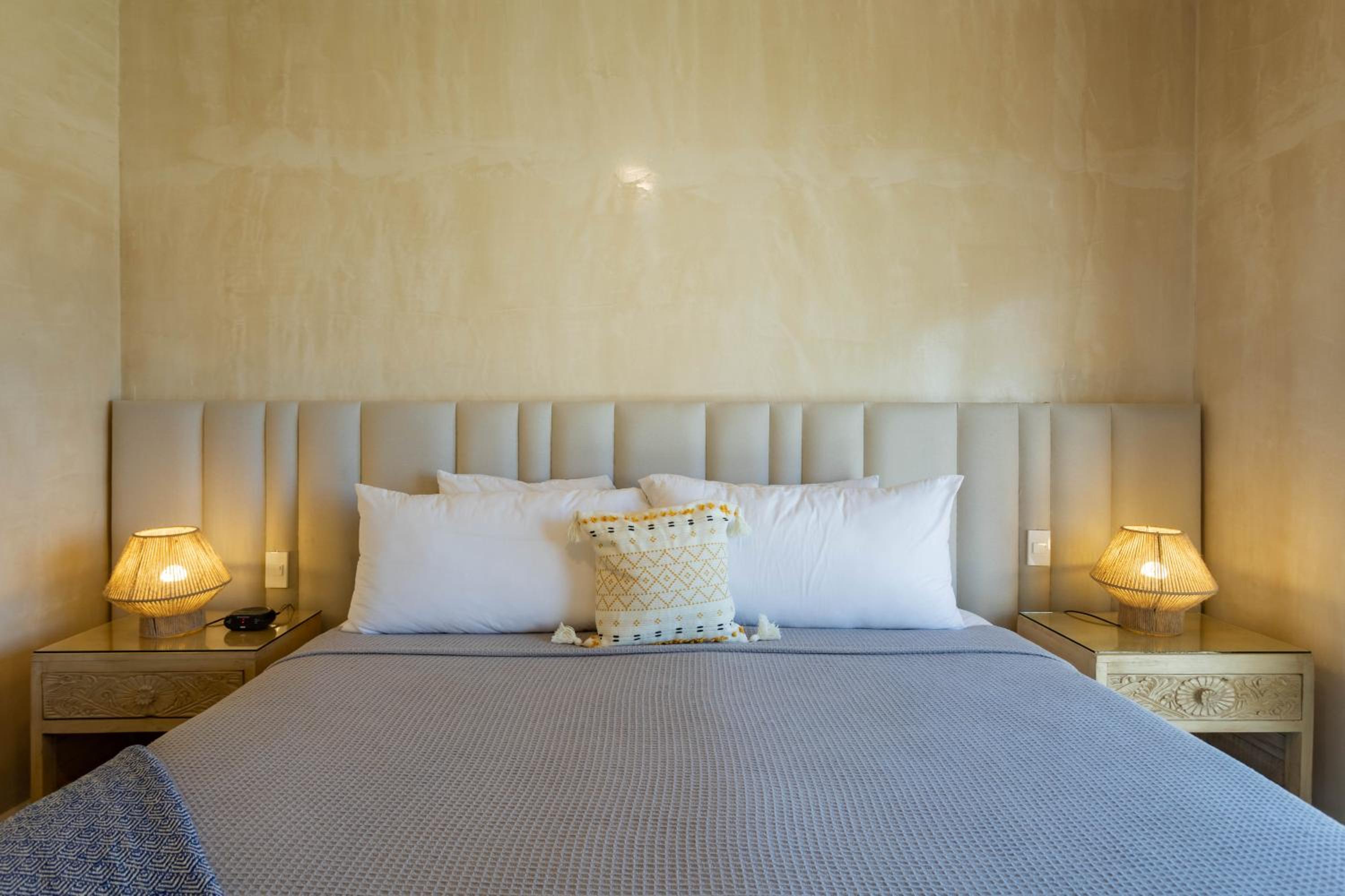 Deluxe Double Room with Sea View - Photo 5