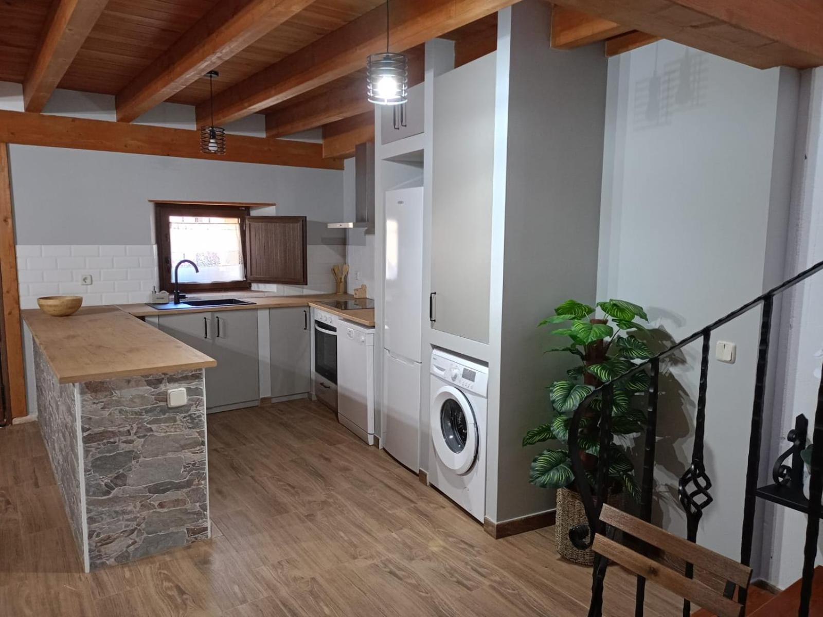Three-Bedroom House photo 2