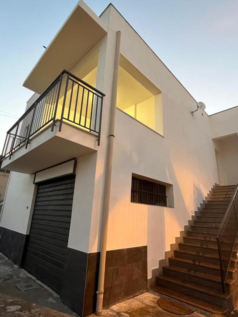 Four-Bedroom House photo 2