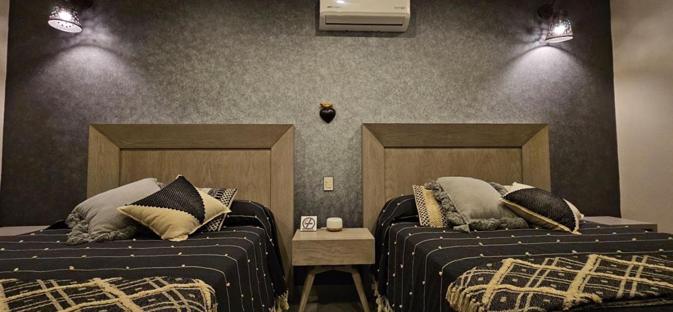 Quadruple Room with Private Bathroom photo 2