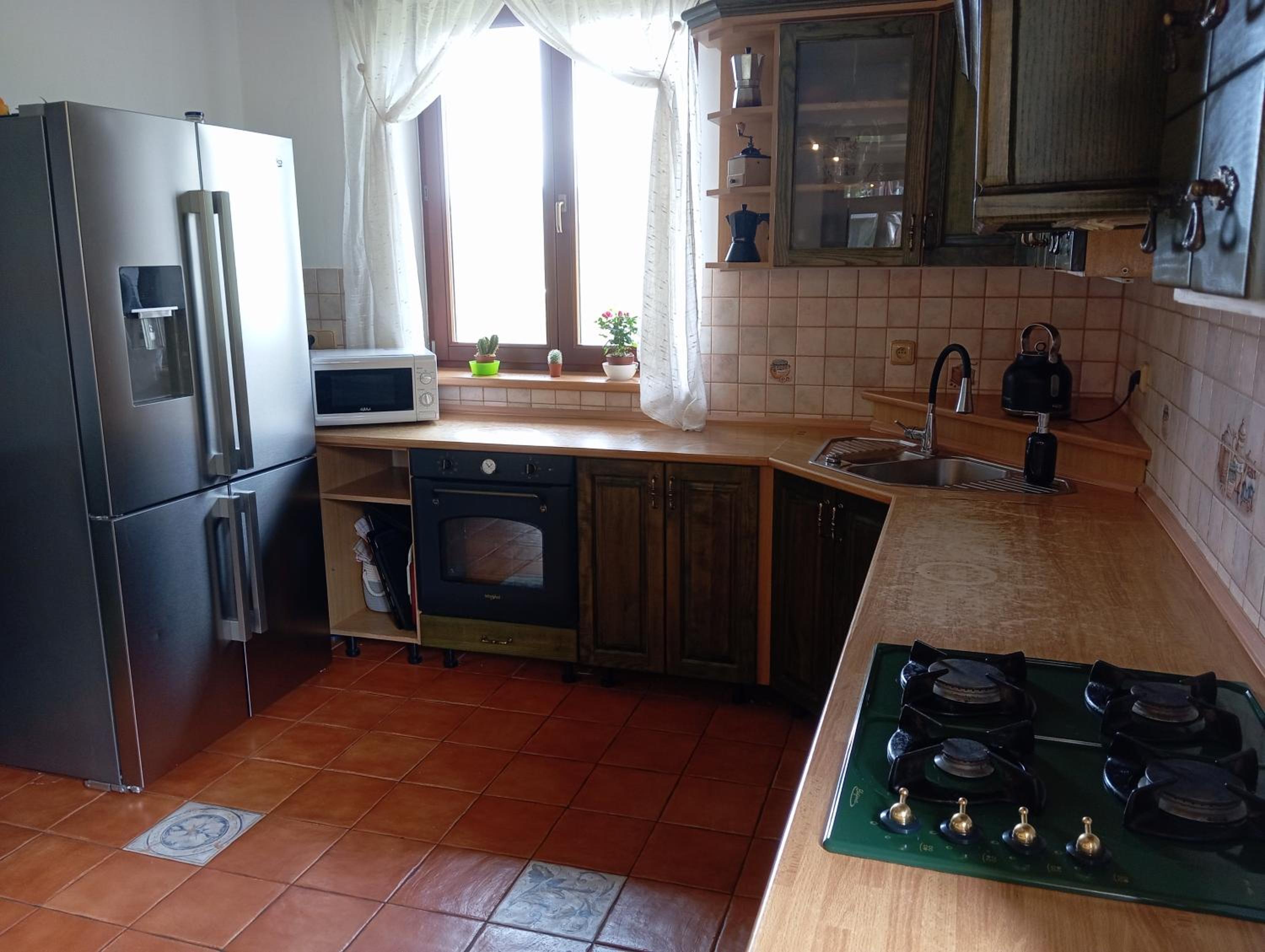 Four-Bedroom House photo 2
