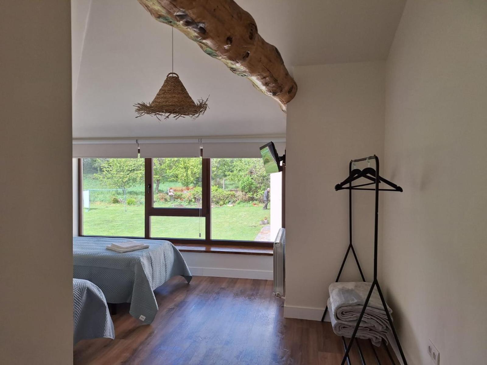 Twin Room with Private Bathroom - Photo 1