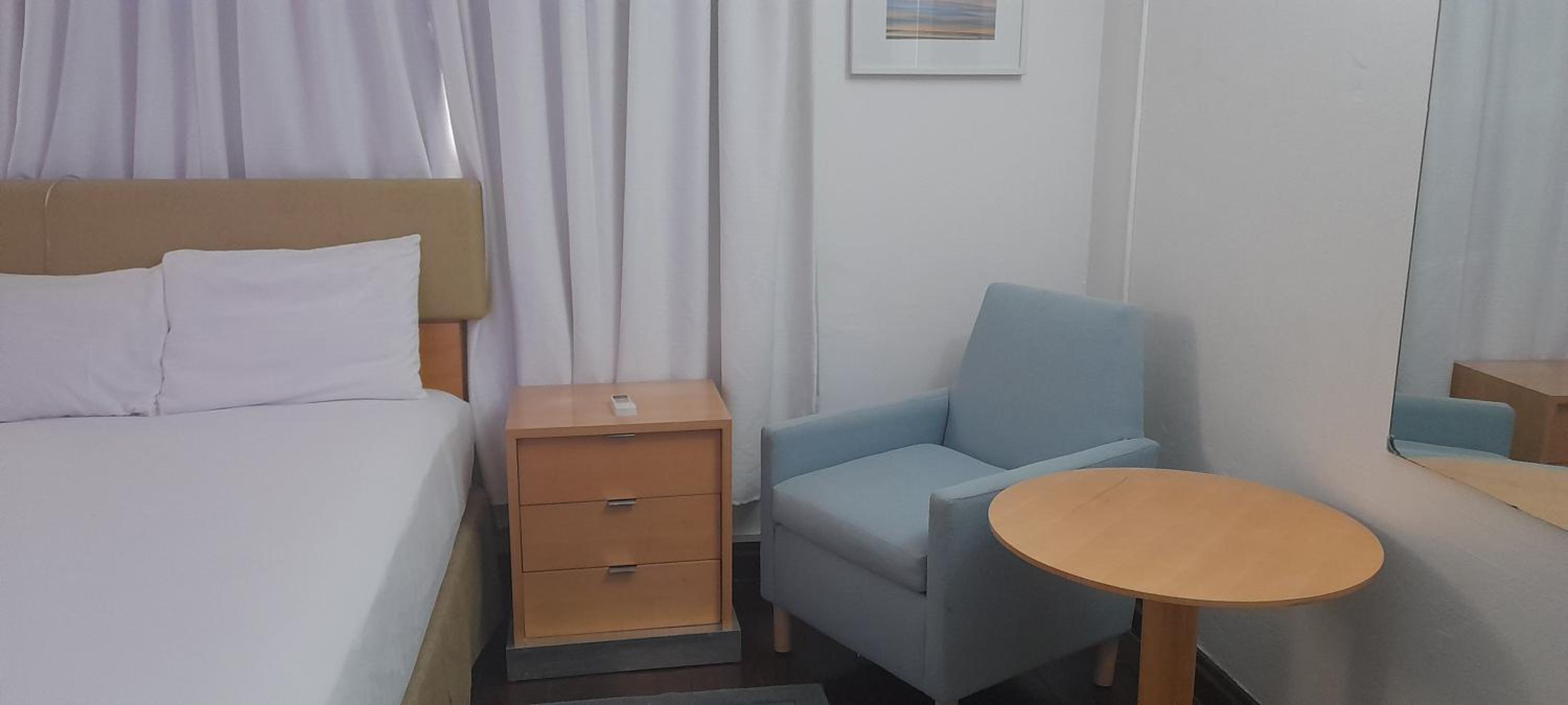 Queen Room with Balcony photo 2