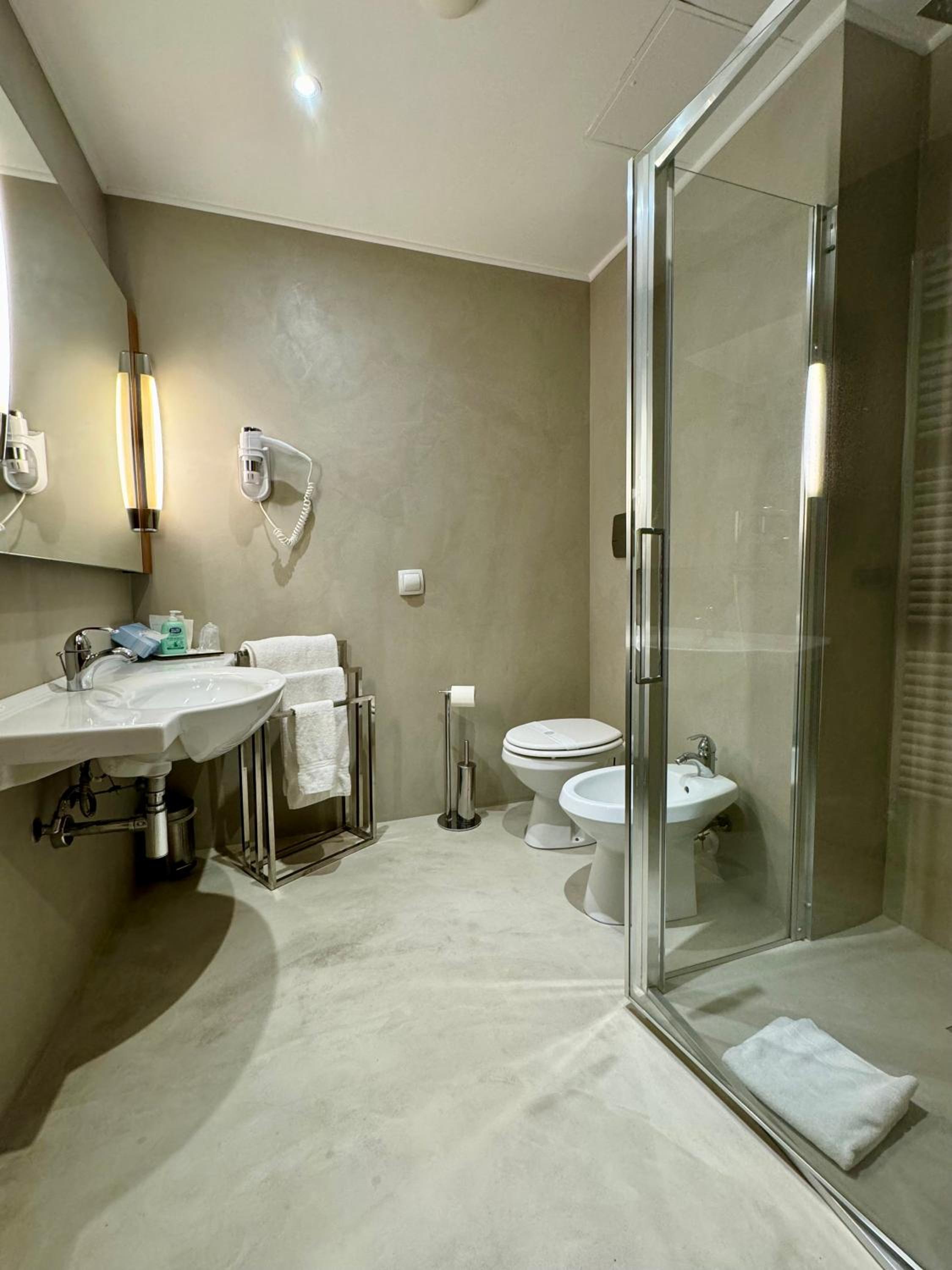Superior Twin Room - Photo 2