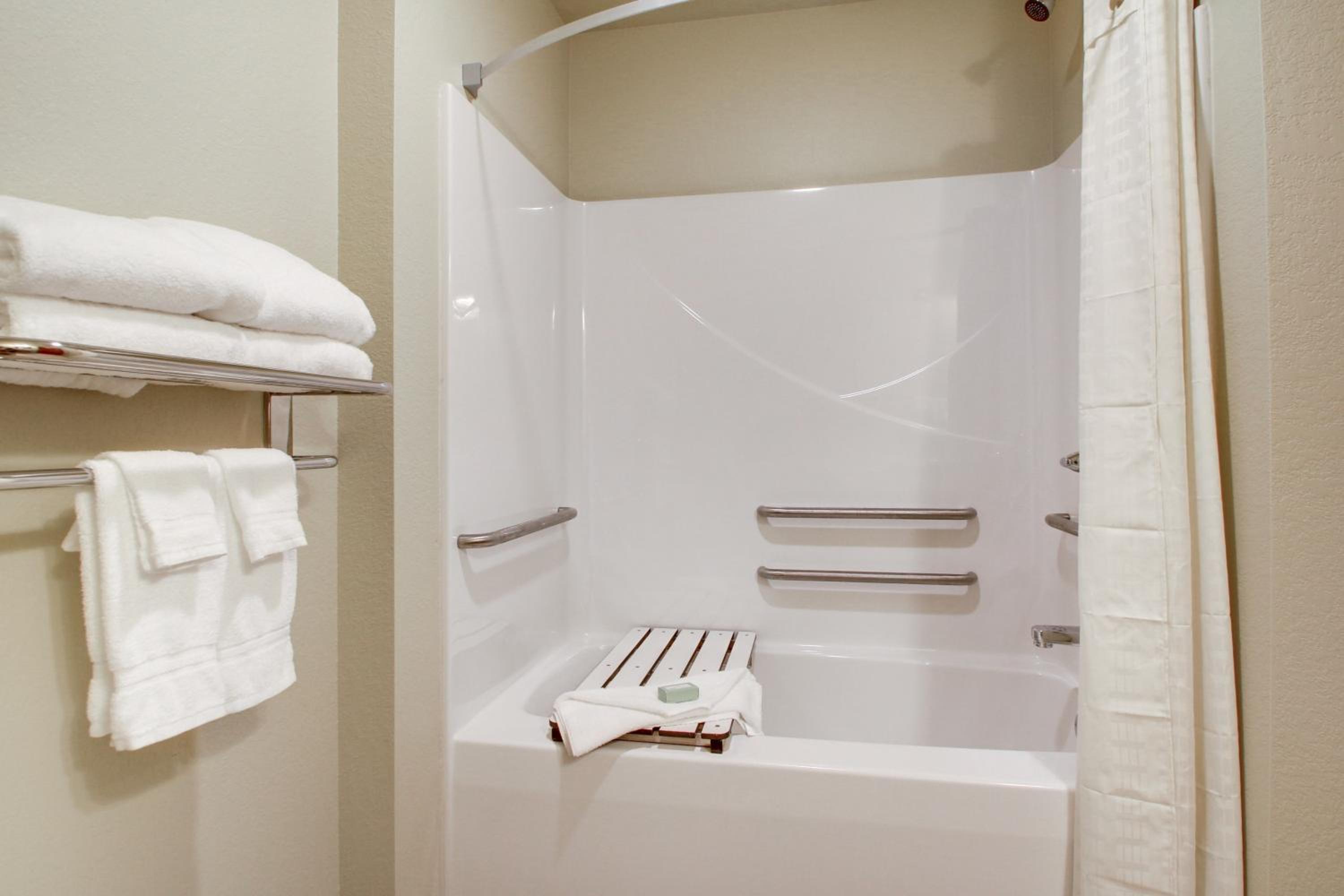 King Room - Disability Access photo 3