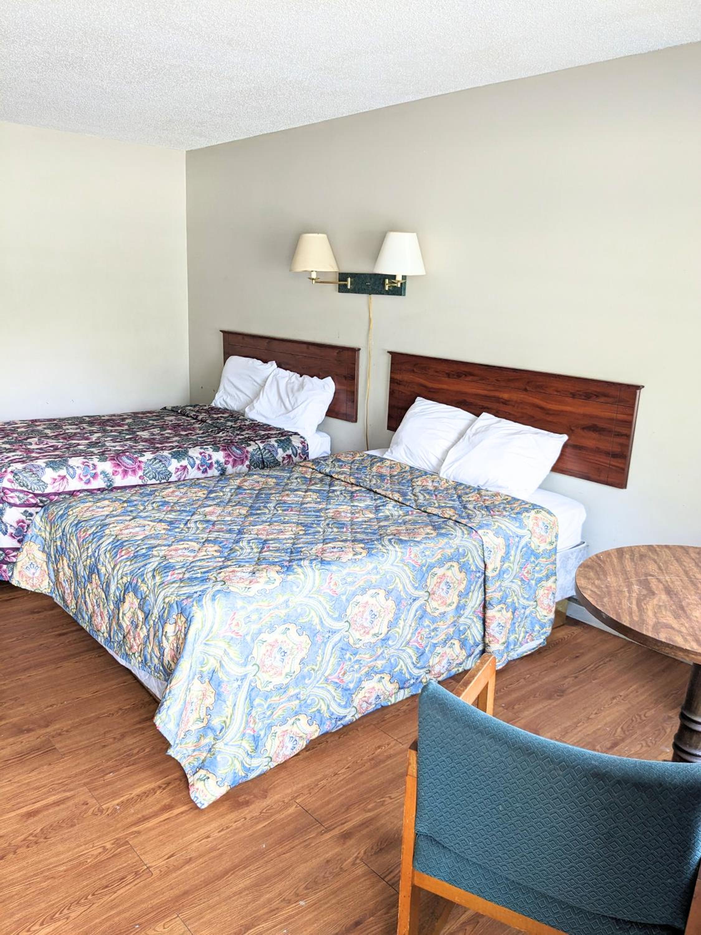 Standard Queen Room photo 3