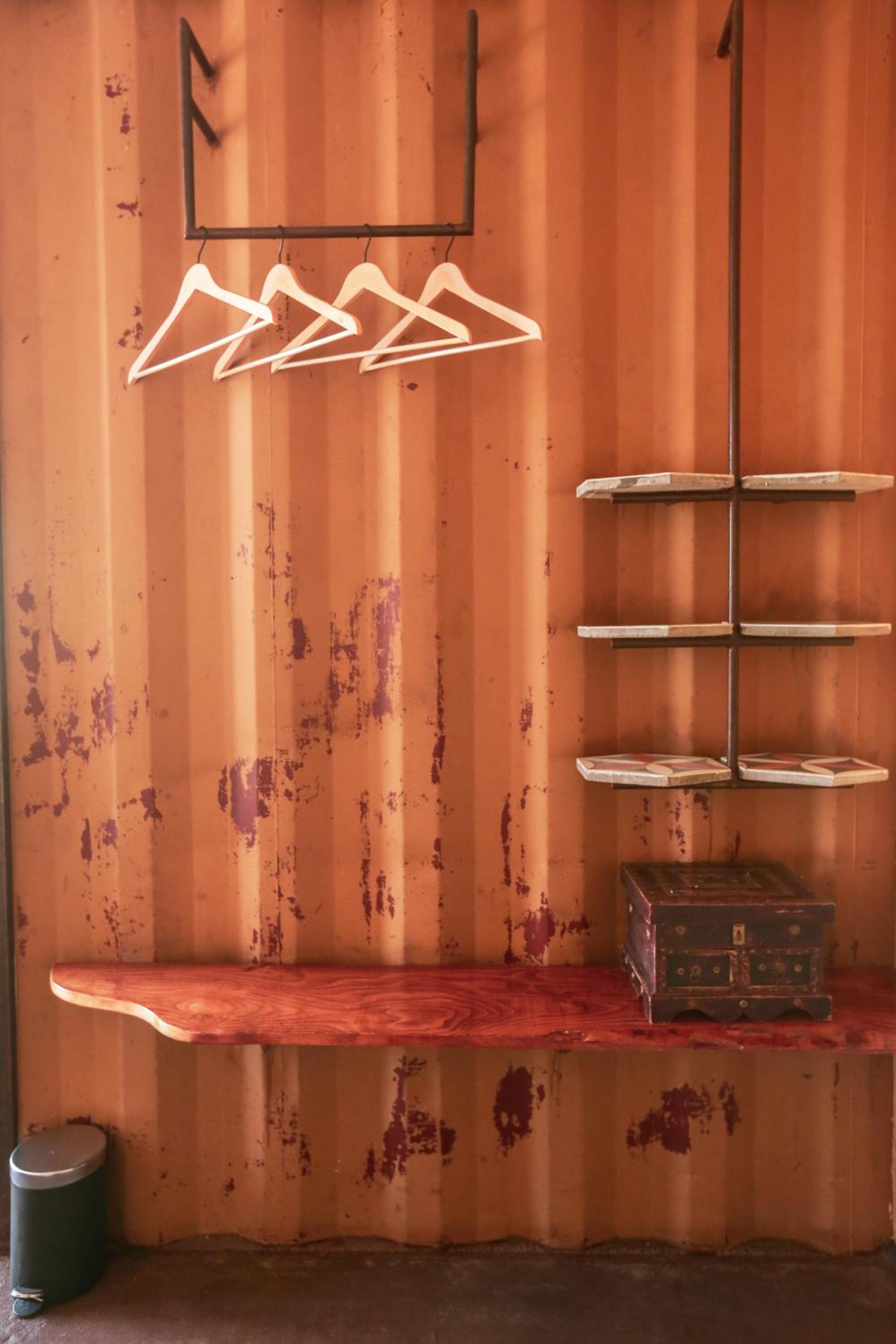 Studio with Mountain View - Photo 6