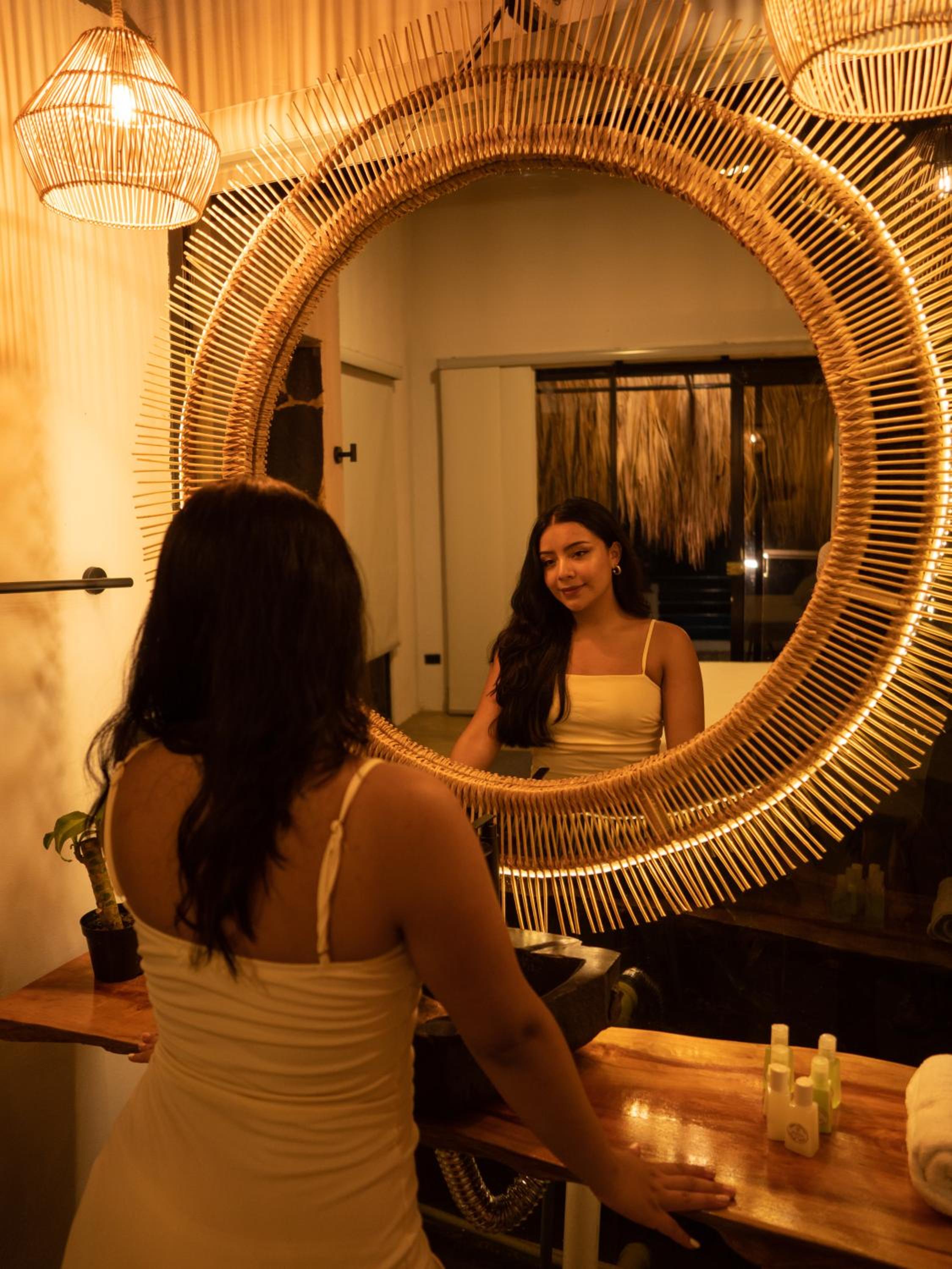 Deluxe King Suite photo 1