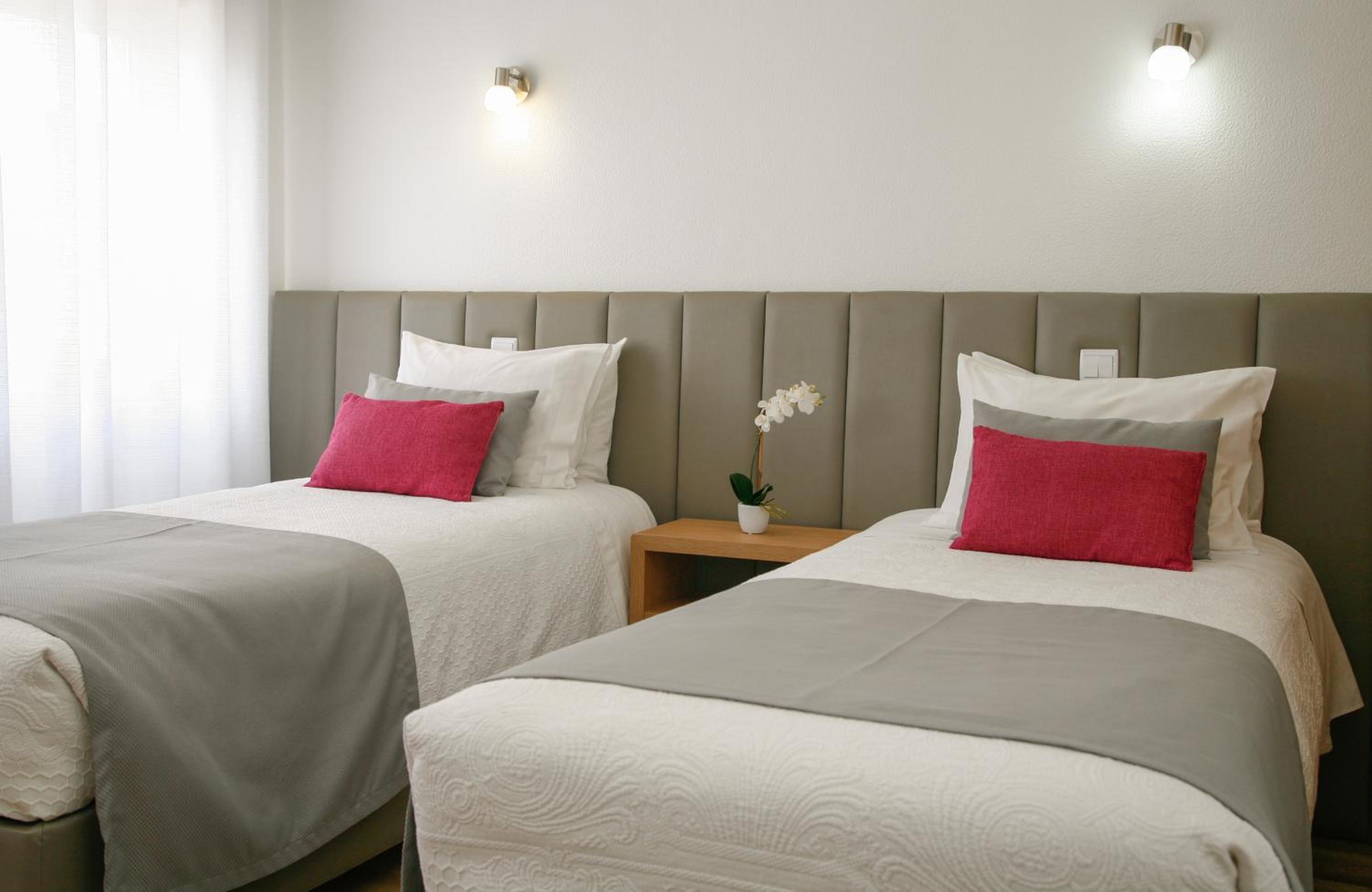 Twin Room - Photo 1