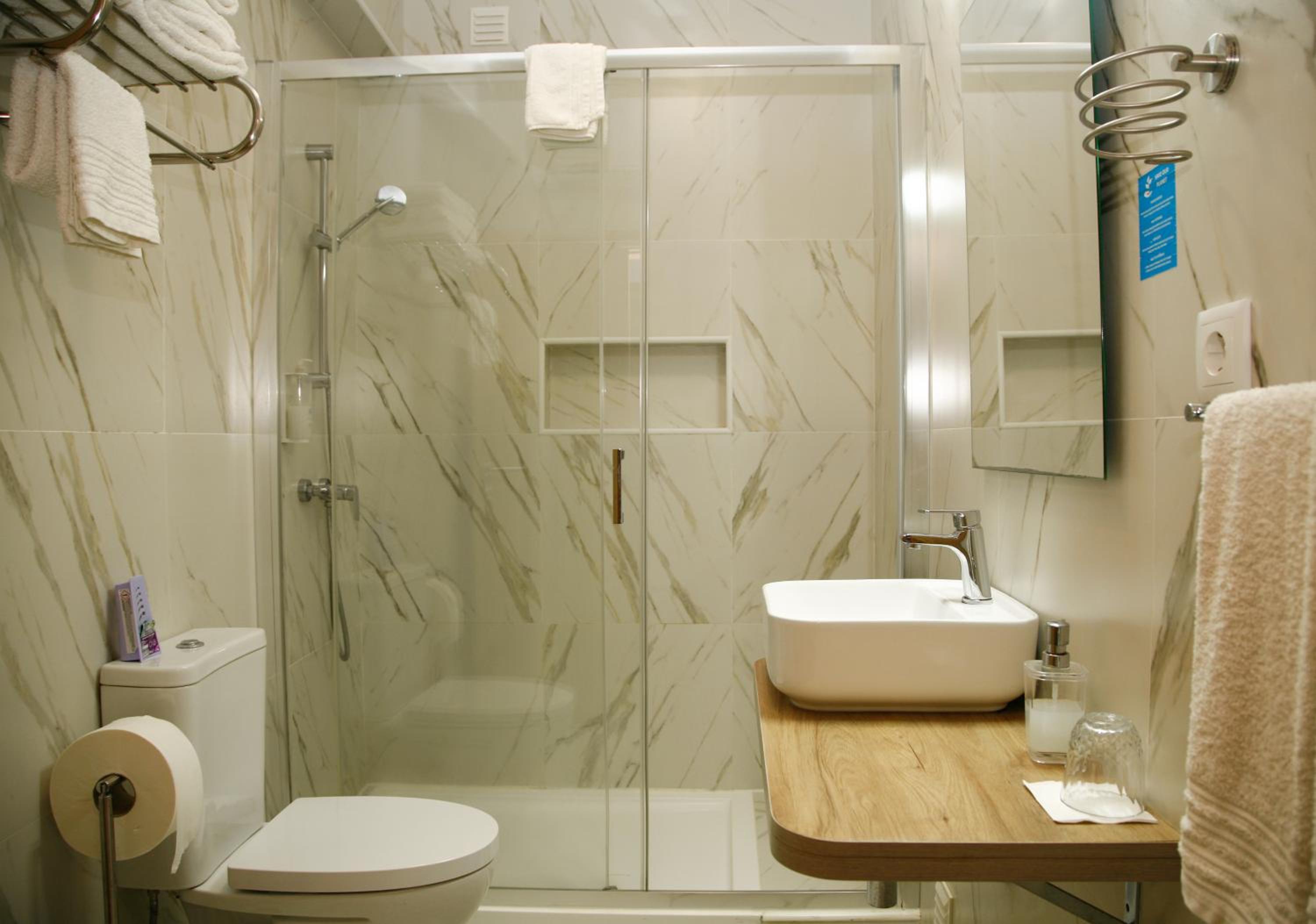Triple Room - Photo 6