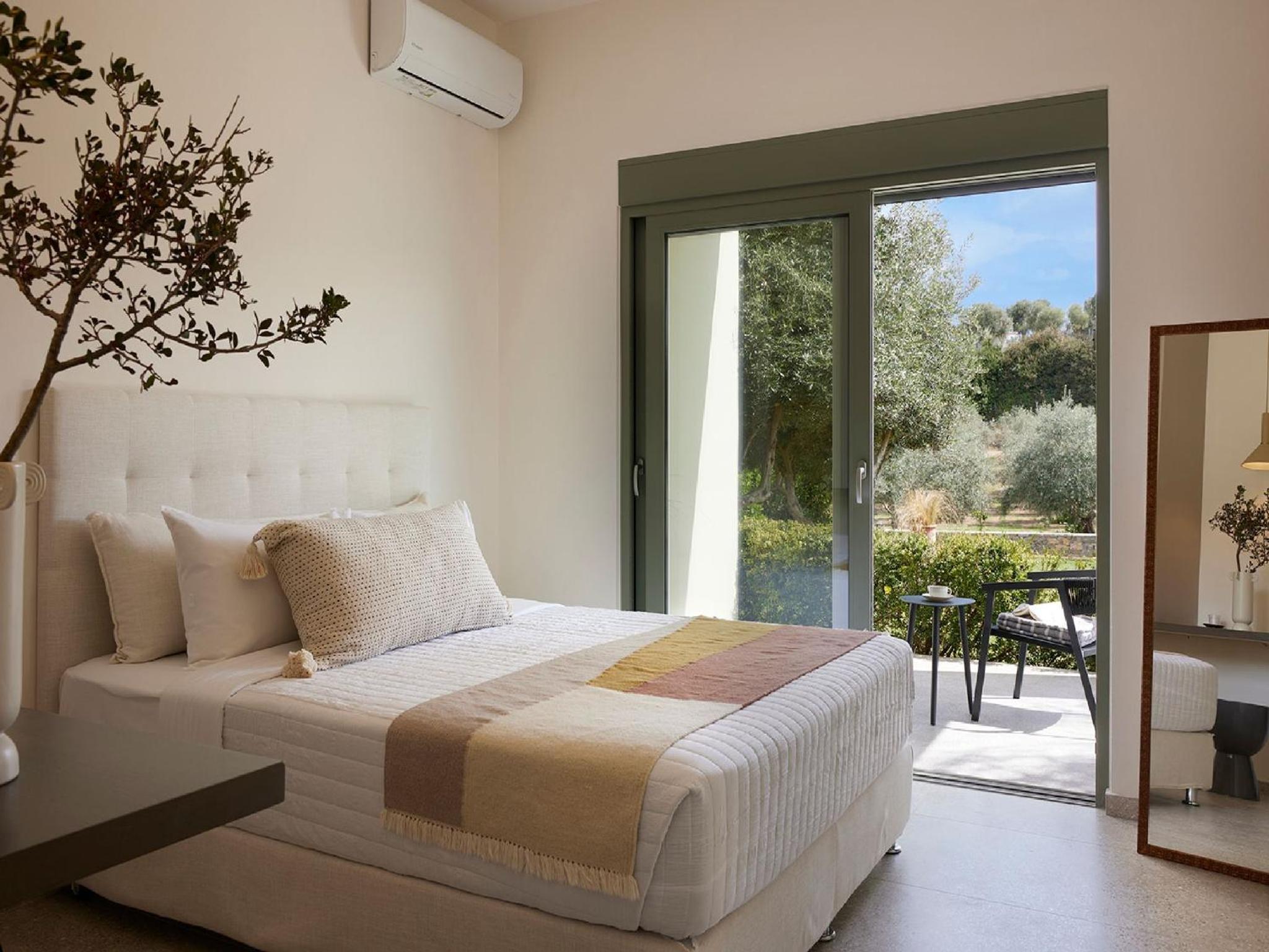 Four-Bedroom Villa photo 2