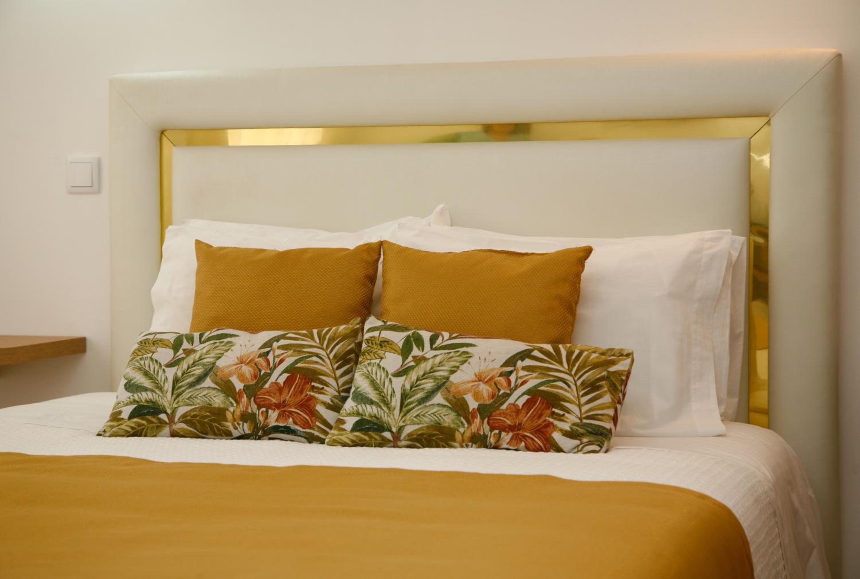 Double Room - Photo 8