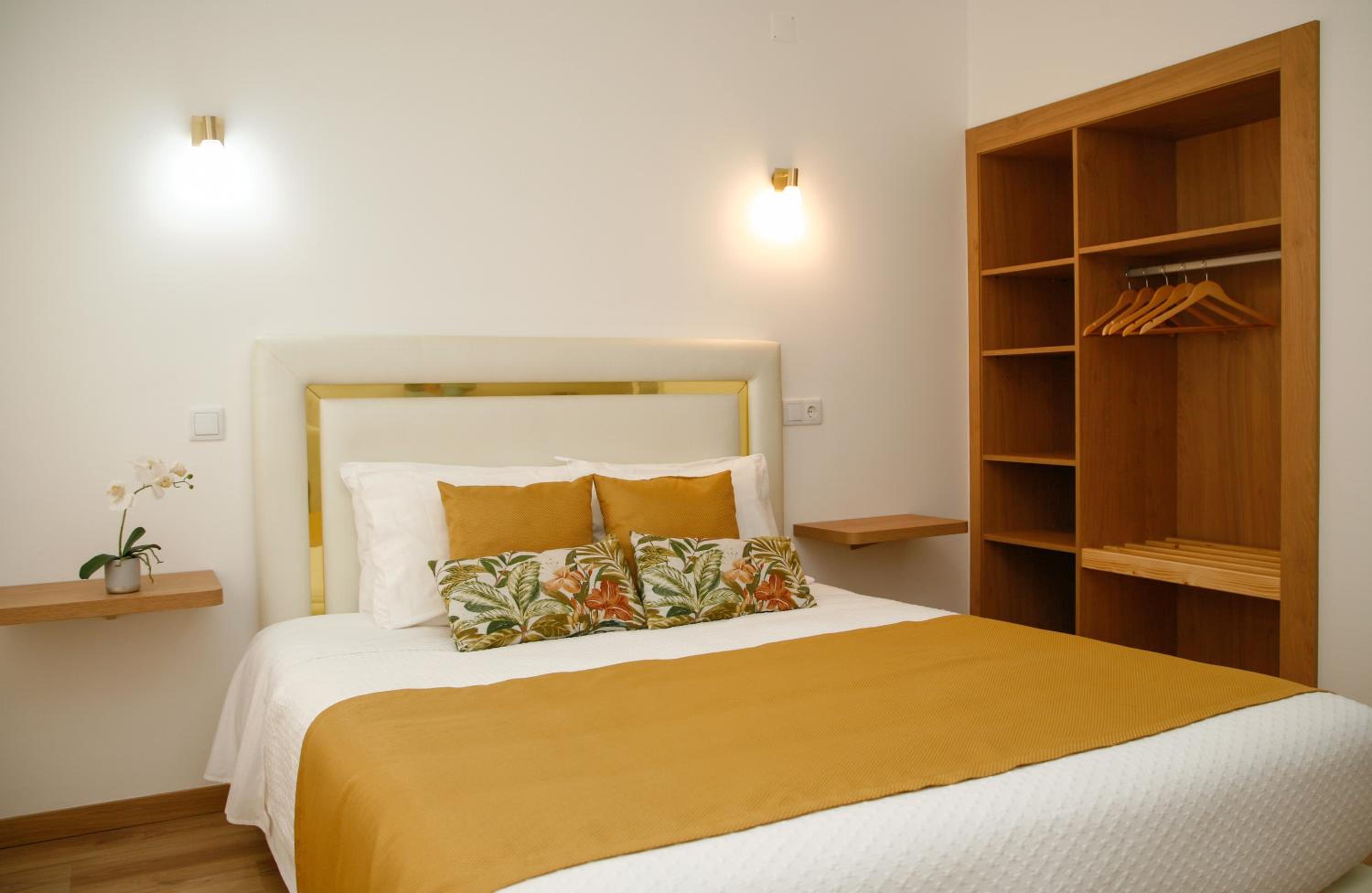 Double Room - Photo 7