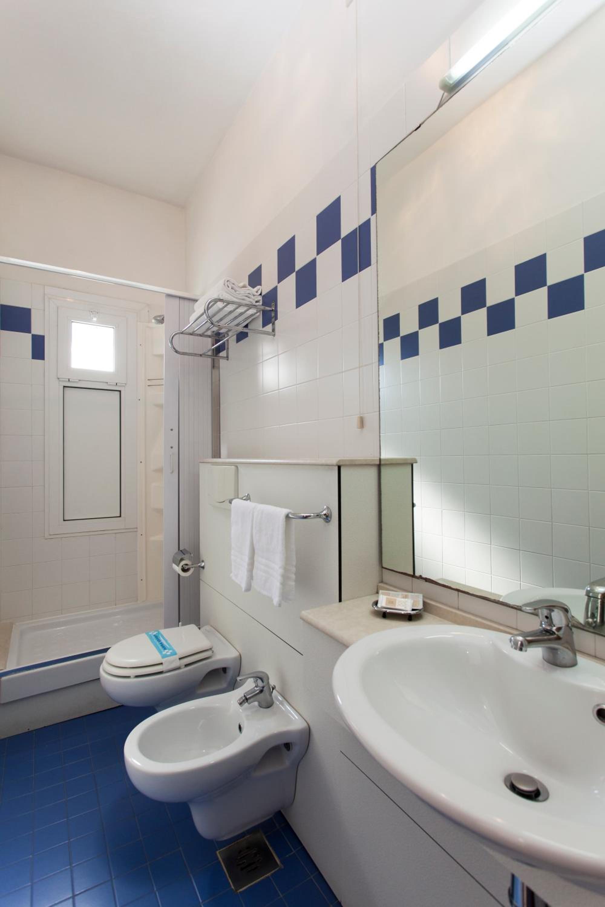 Double or Twin Room photo 2