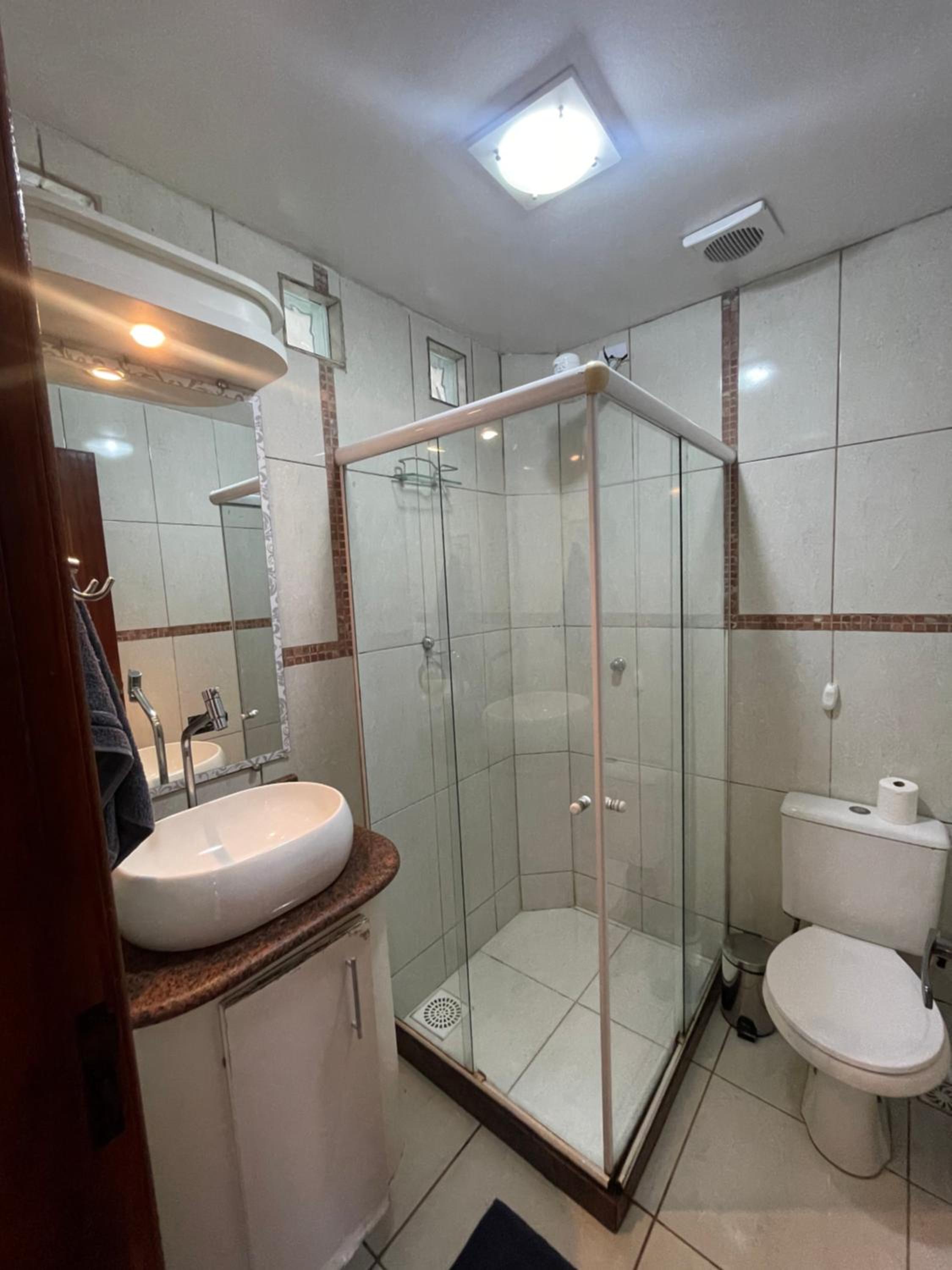 Budget Double Room - Photo 10