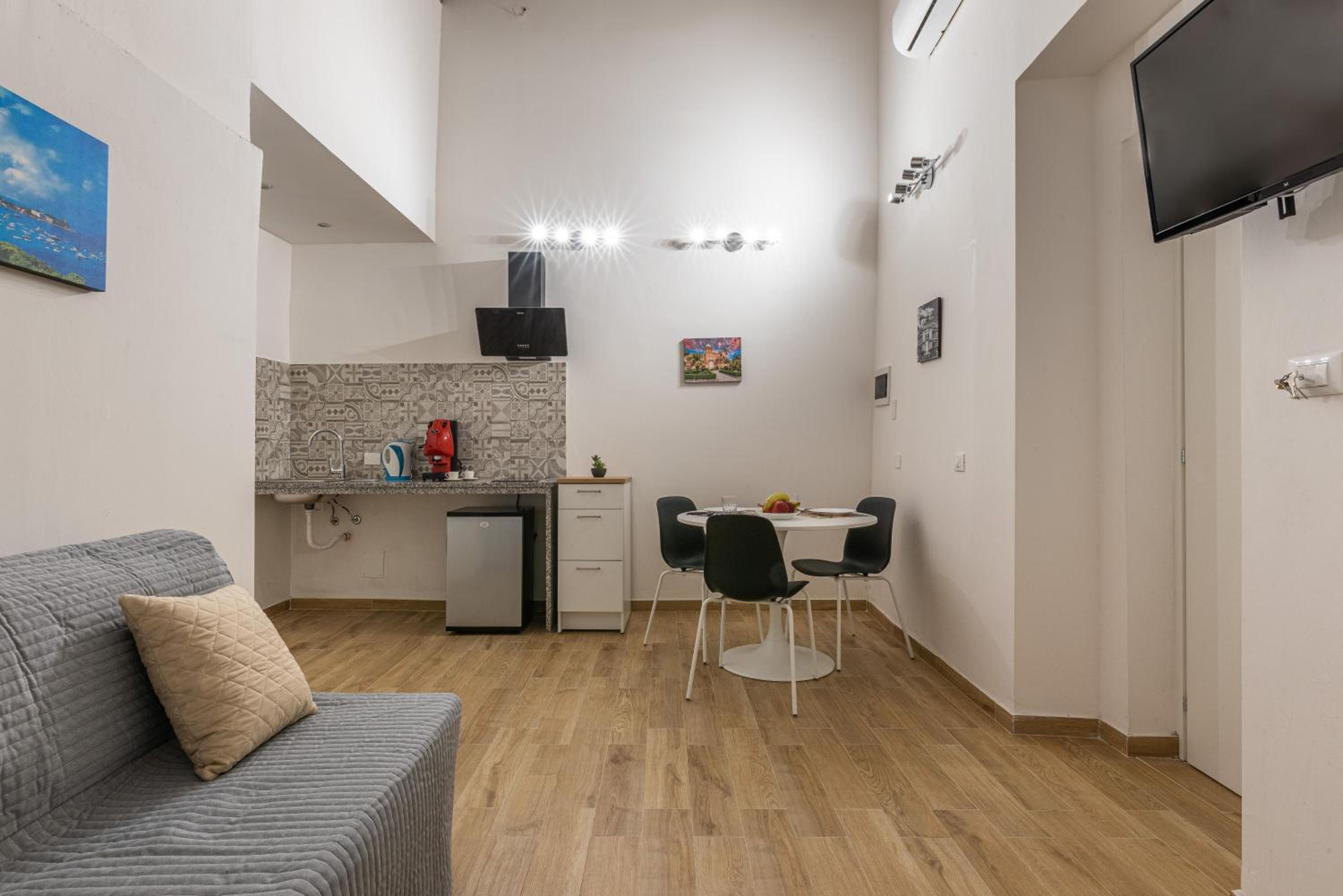 Two-Bedroom Deluxe Apartment