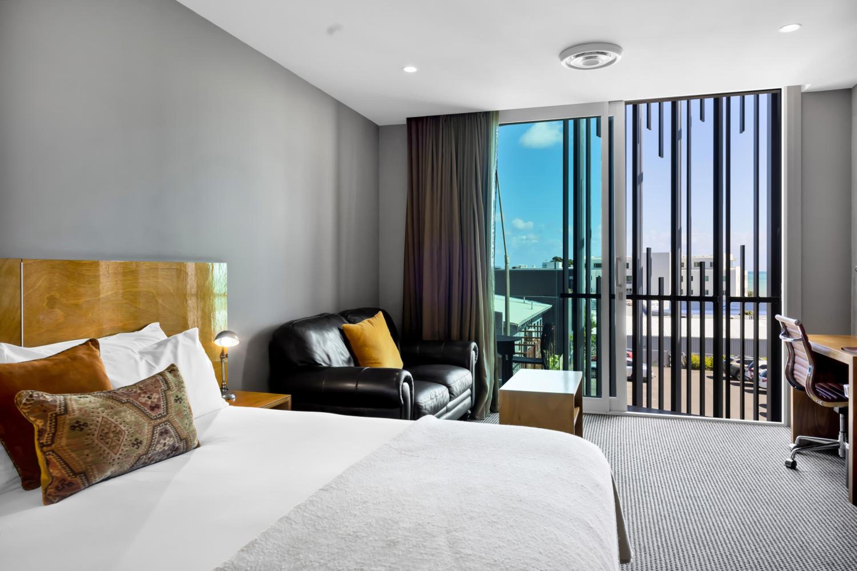 Premium Suite
