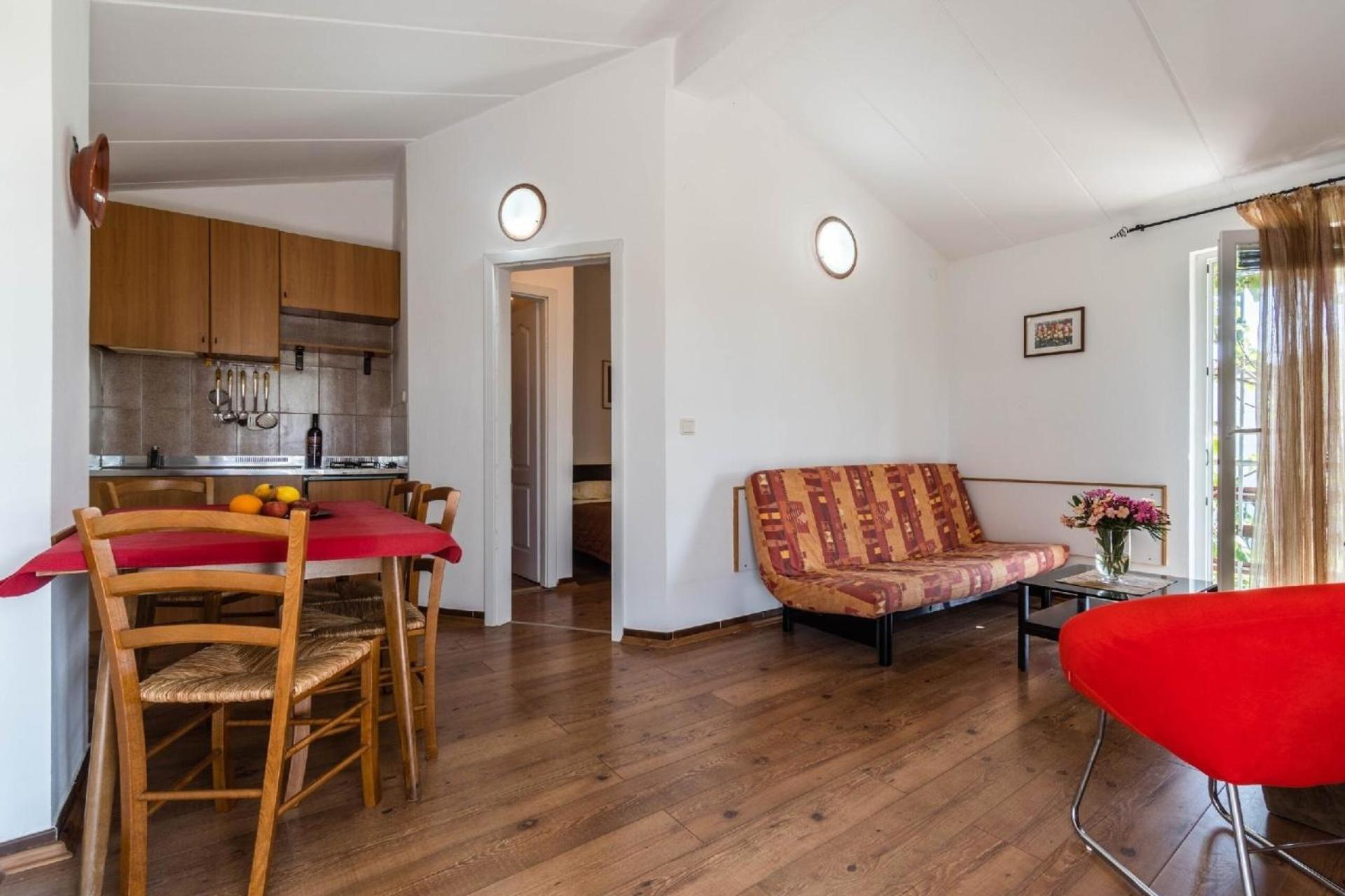 Apartment photo 1
