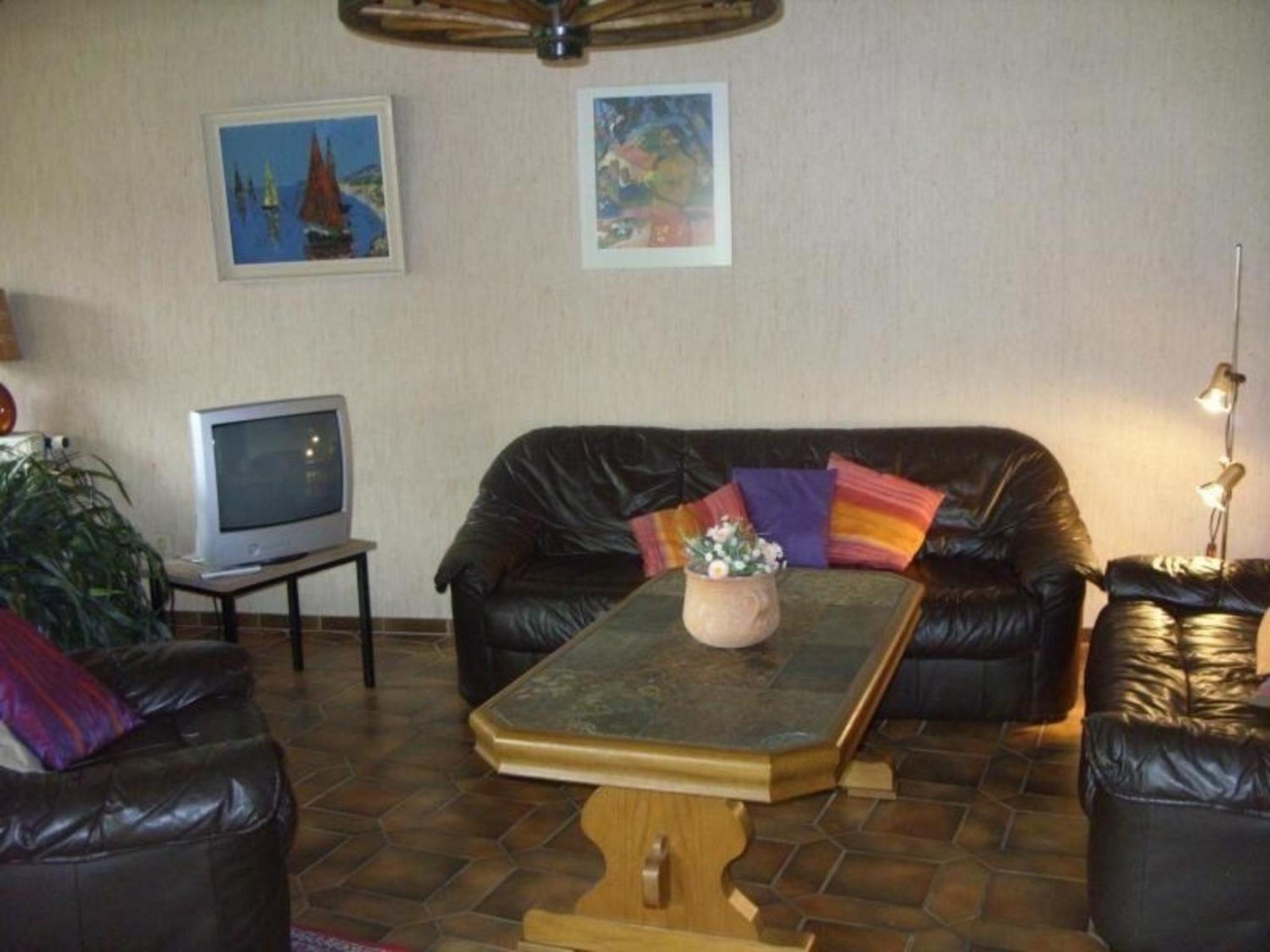 One-Bedroom Vacation Home photo 2