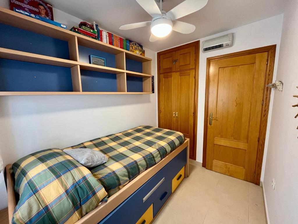 Apartamento de Dos Habitaciones con Terraza