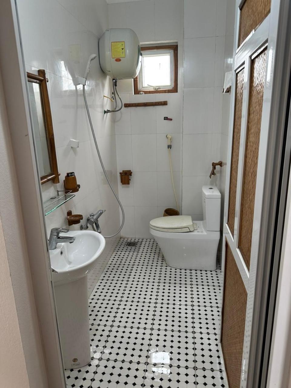 Double Room with Private Bathroom photo 2