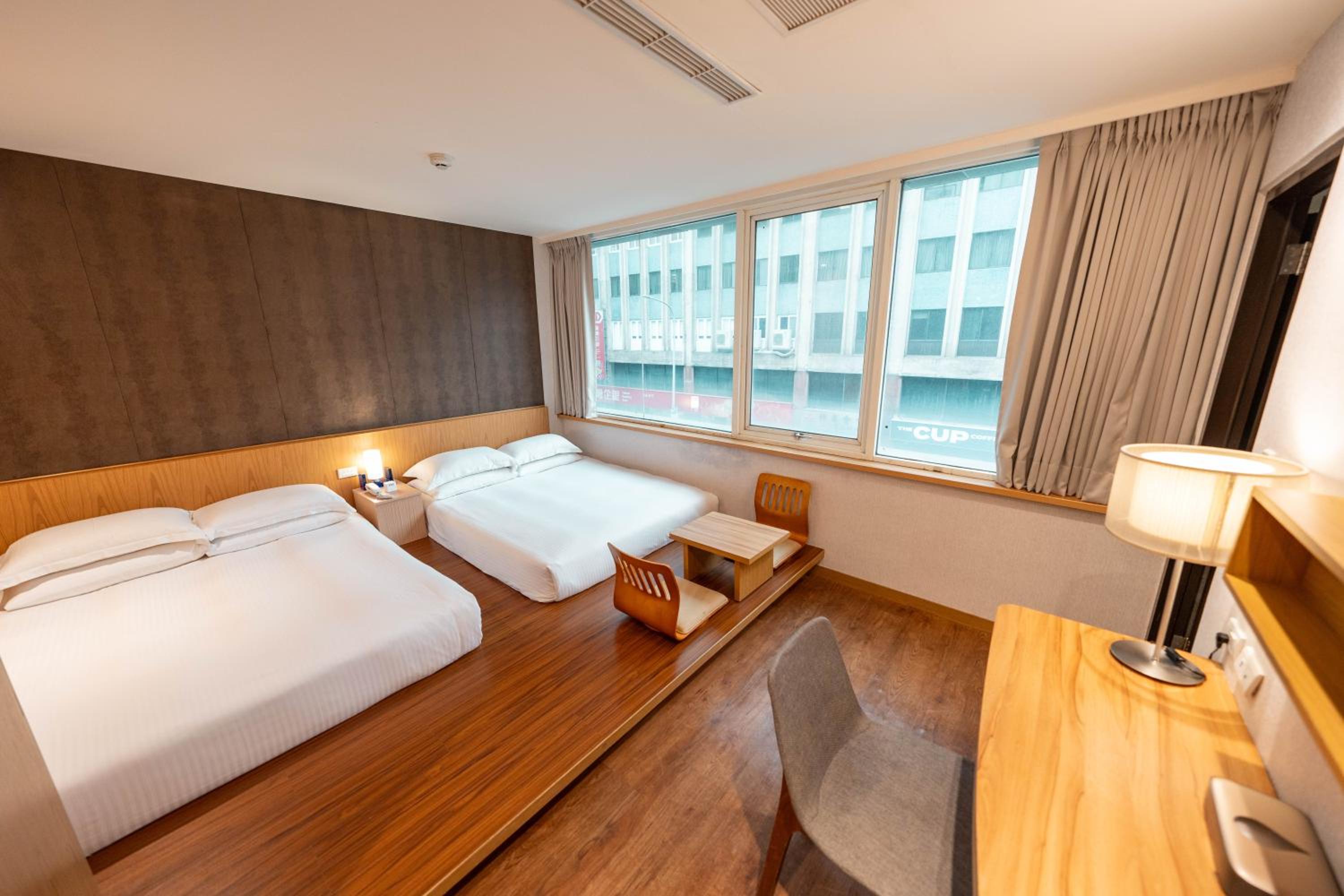 Family Quadruple Room - Bed Type Not Guaranteed photo 2