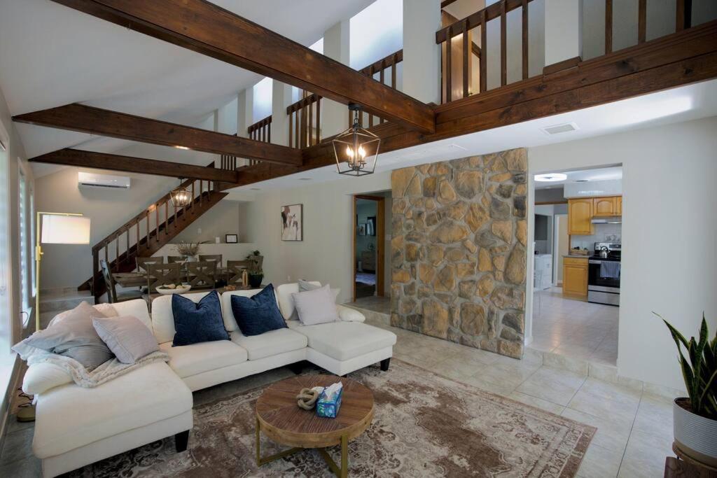 Three-Bedroom House photo 1