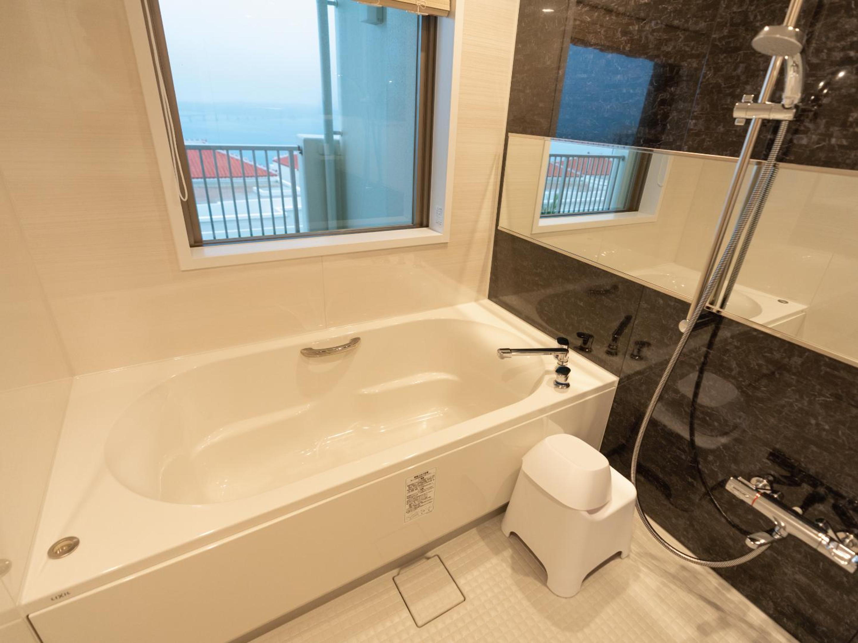 Suite with Balcony - Photo 4