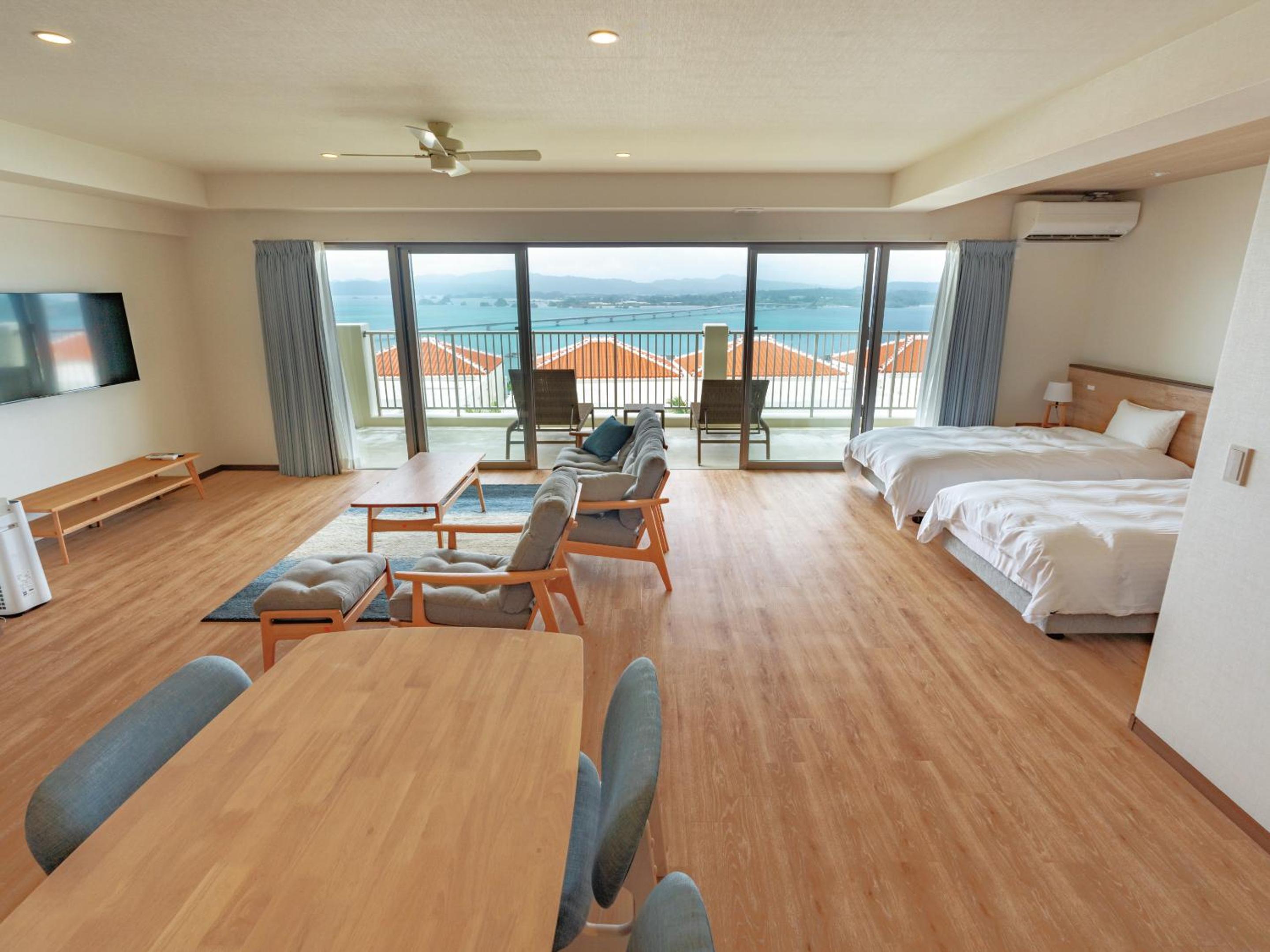 Suite with Balcony - Photo 1