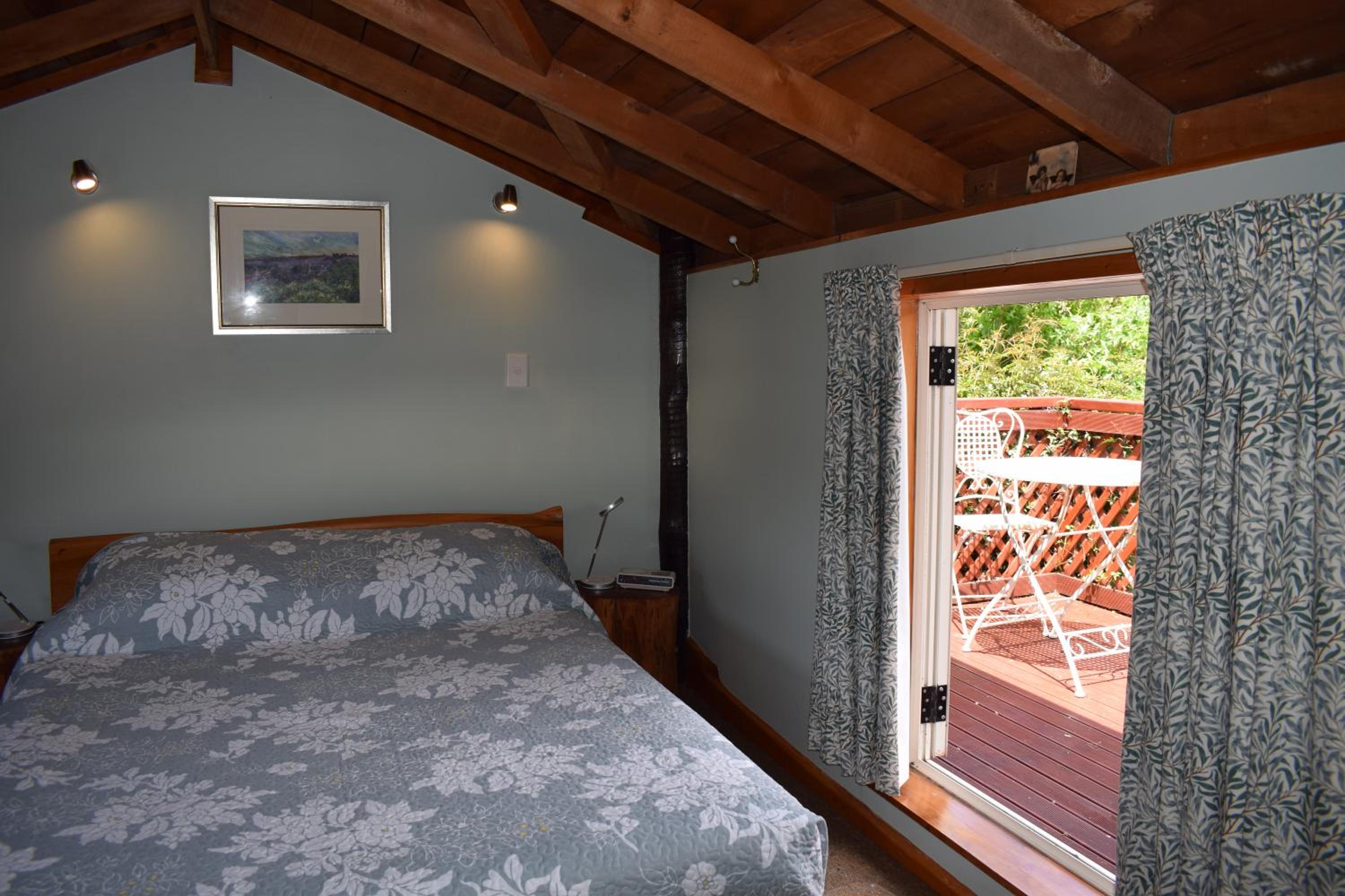 One-Bedroom Chalet (No Pets Allowed) photo 3