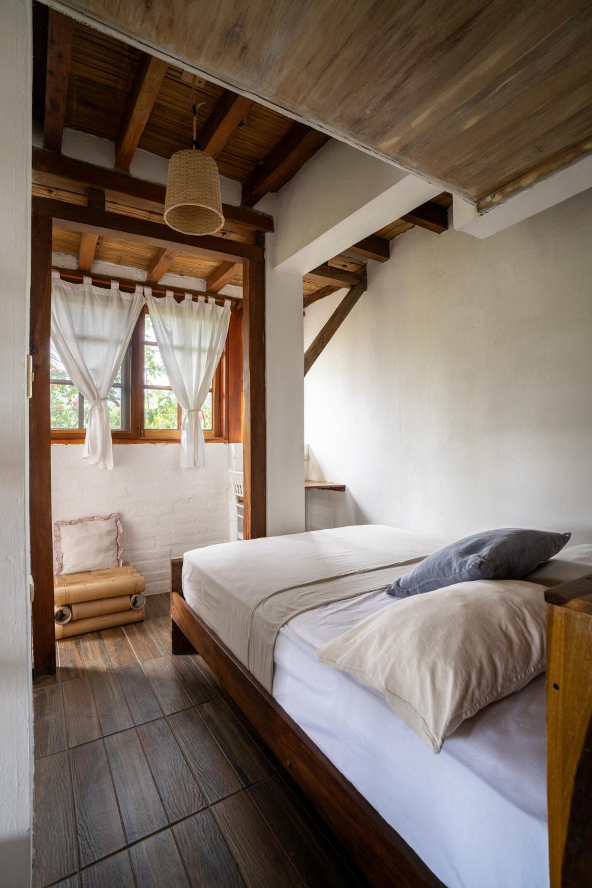 Comfort Family Room with Balcony photo 3