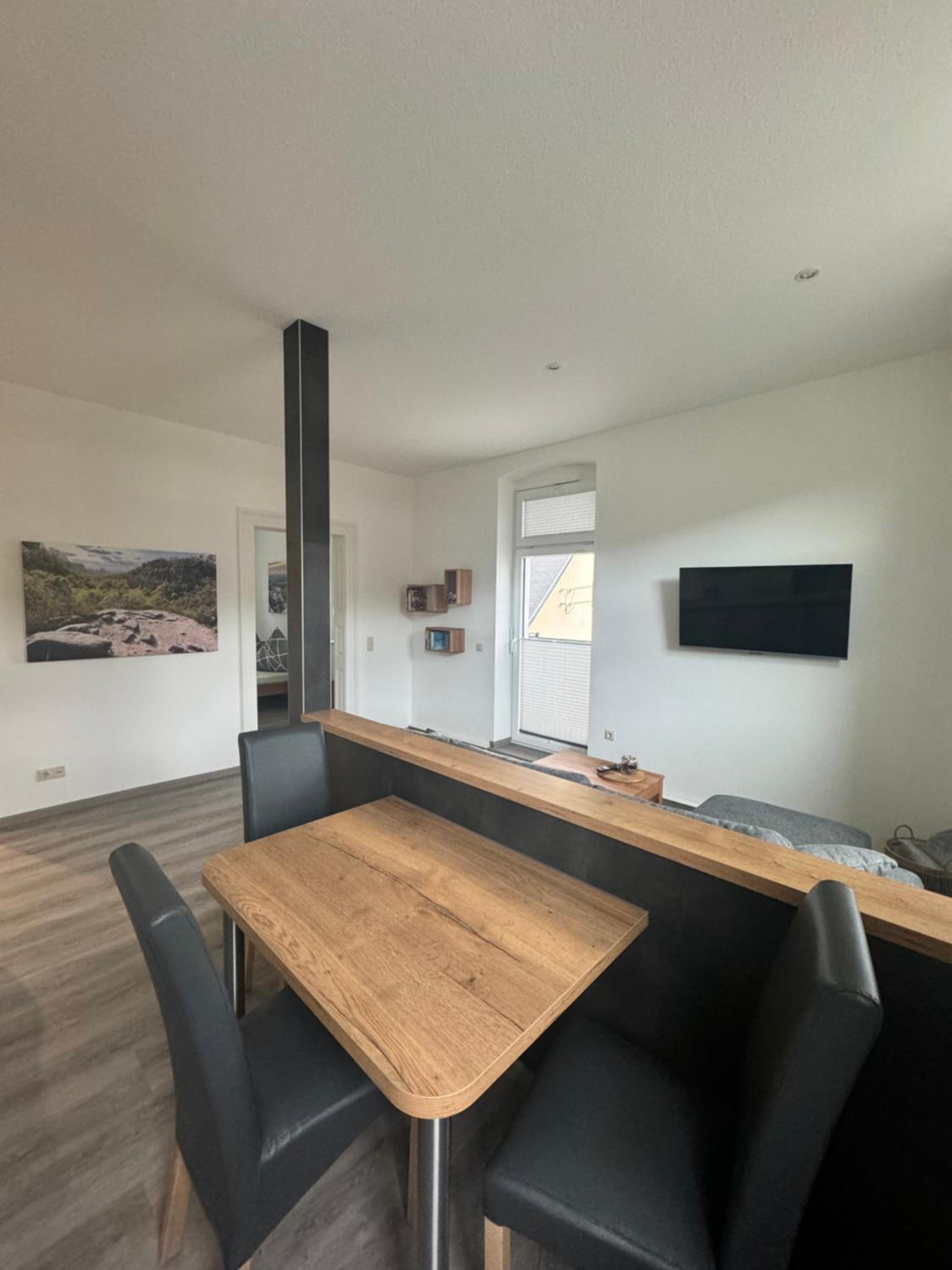 One-Bedroom Apartment with River View photo 3