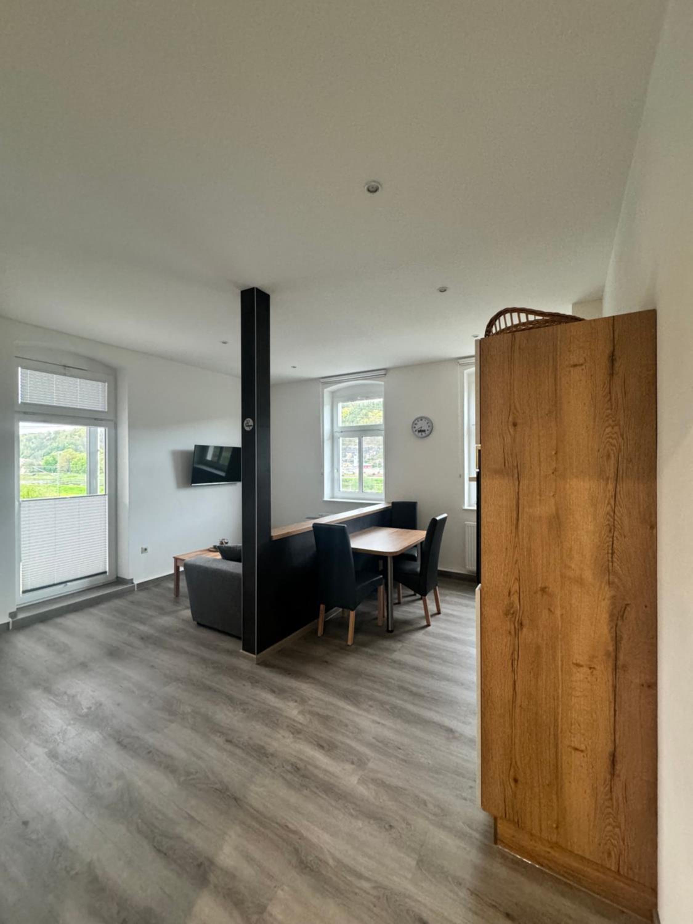 One-Bedroom Apartment with River View photo 2