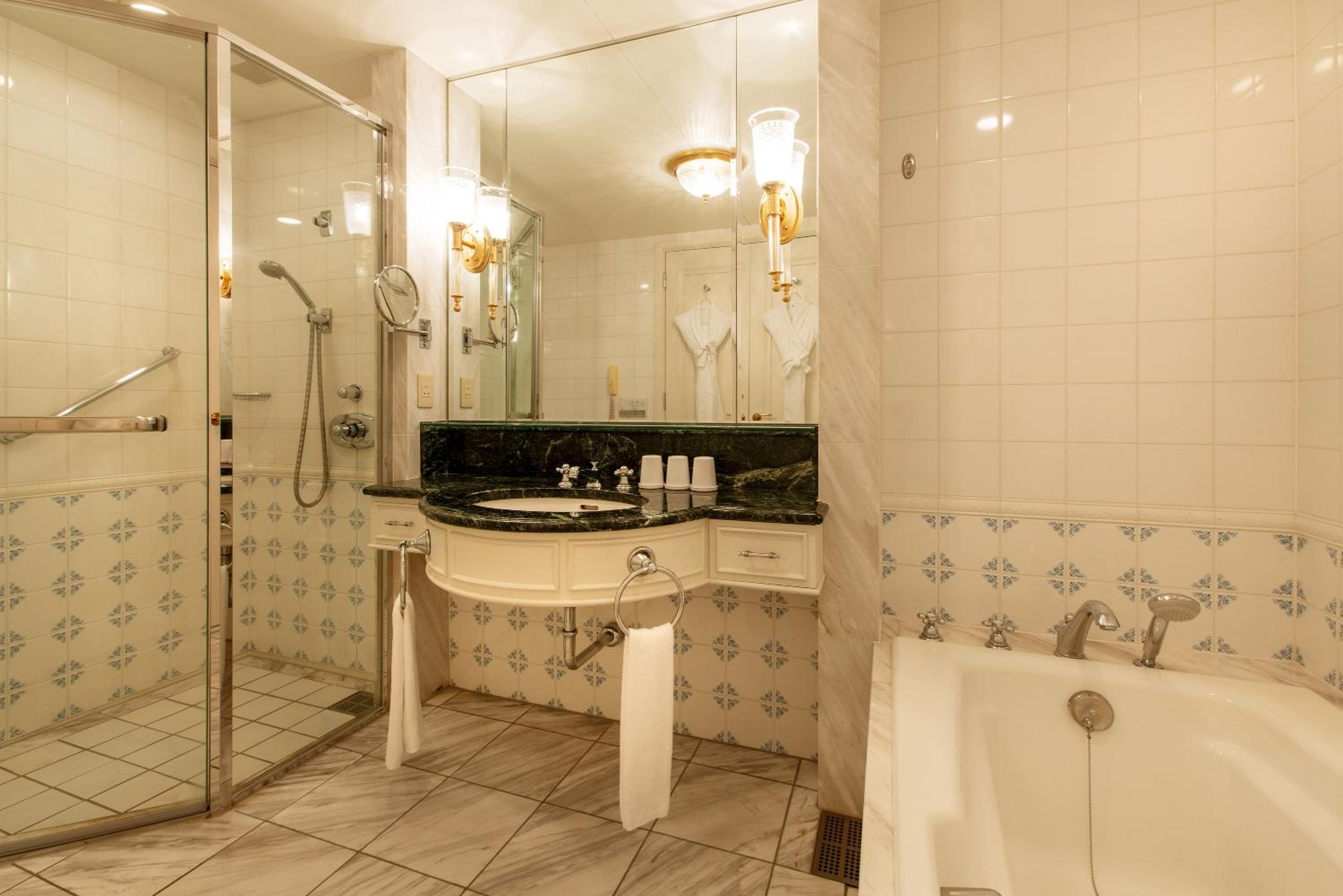 Premier Floor Deluxe Twin Room - Non Smoking - Photo 3