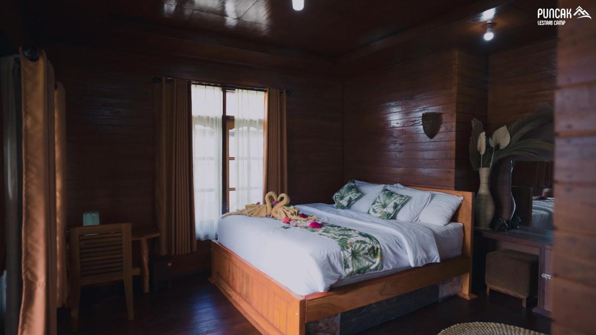 Deluxe Double Room with Shower