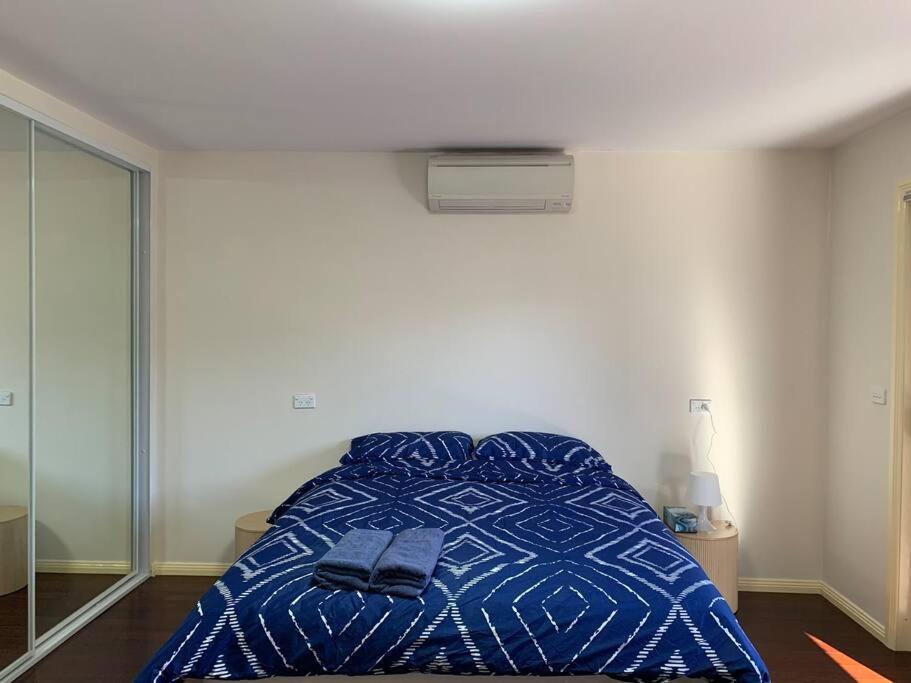 Three-Bedroom House photo 1