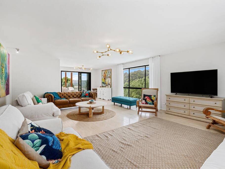 Seven-Bedroom House photo 1