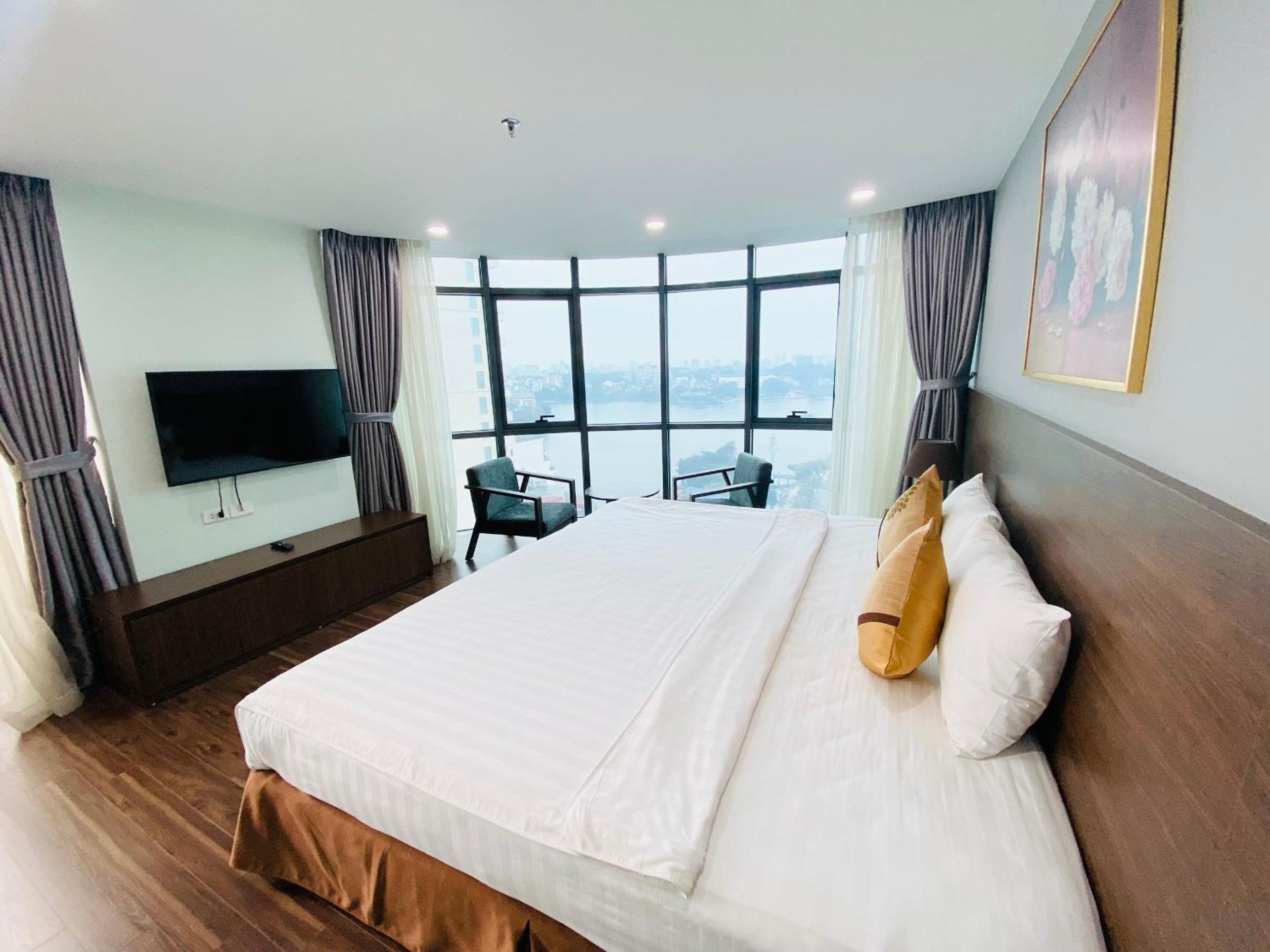 King Room with Lake View